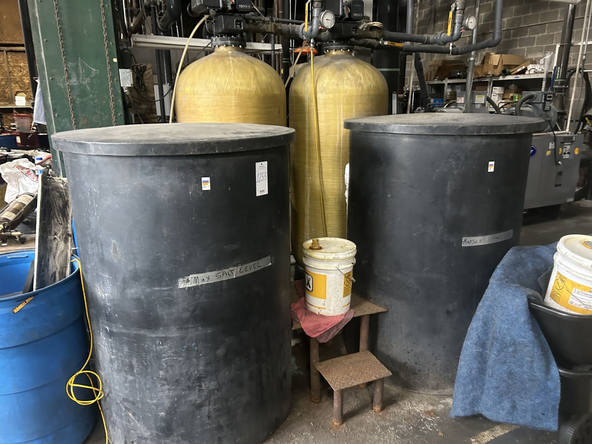 (2) fiber tanks