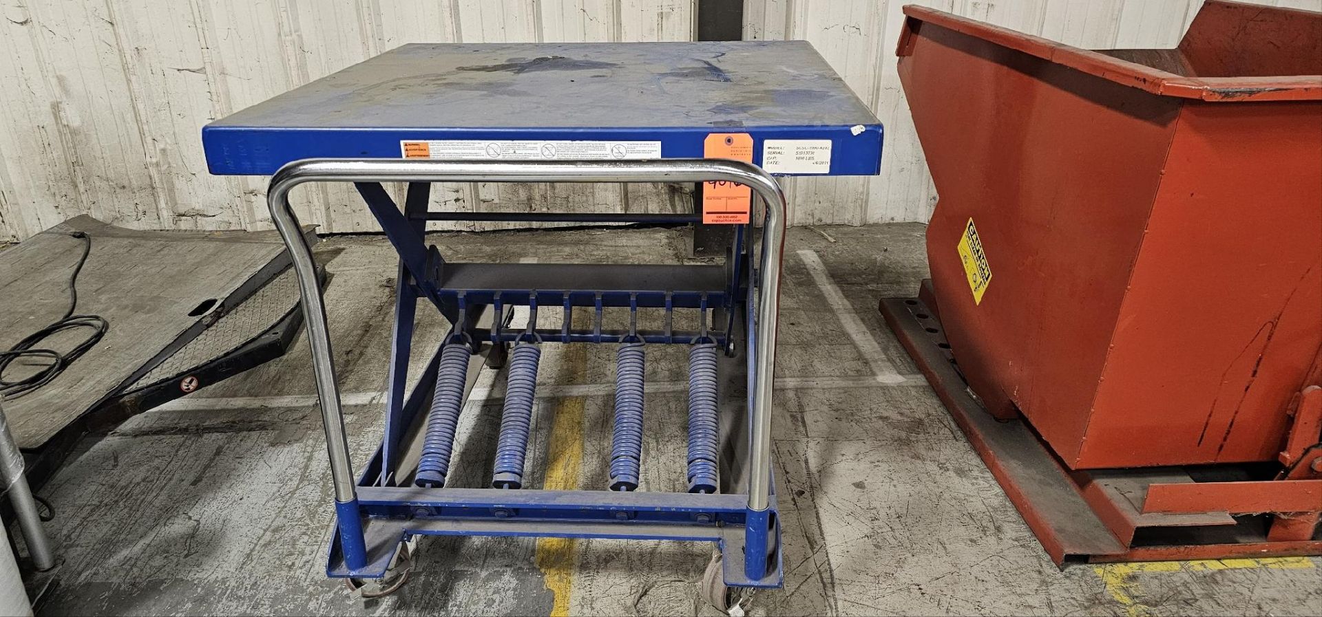 2016 Vestil Auto-Hite Lift Cart