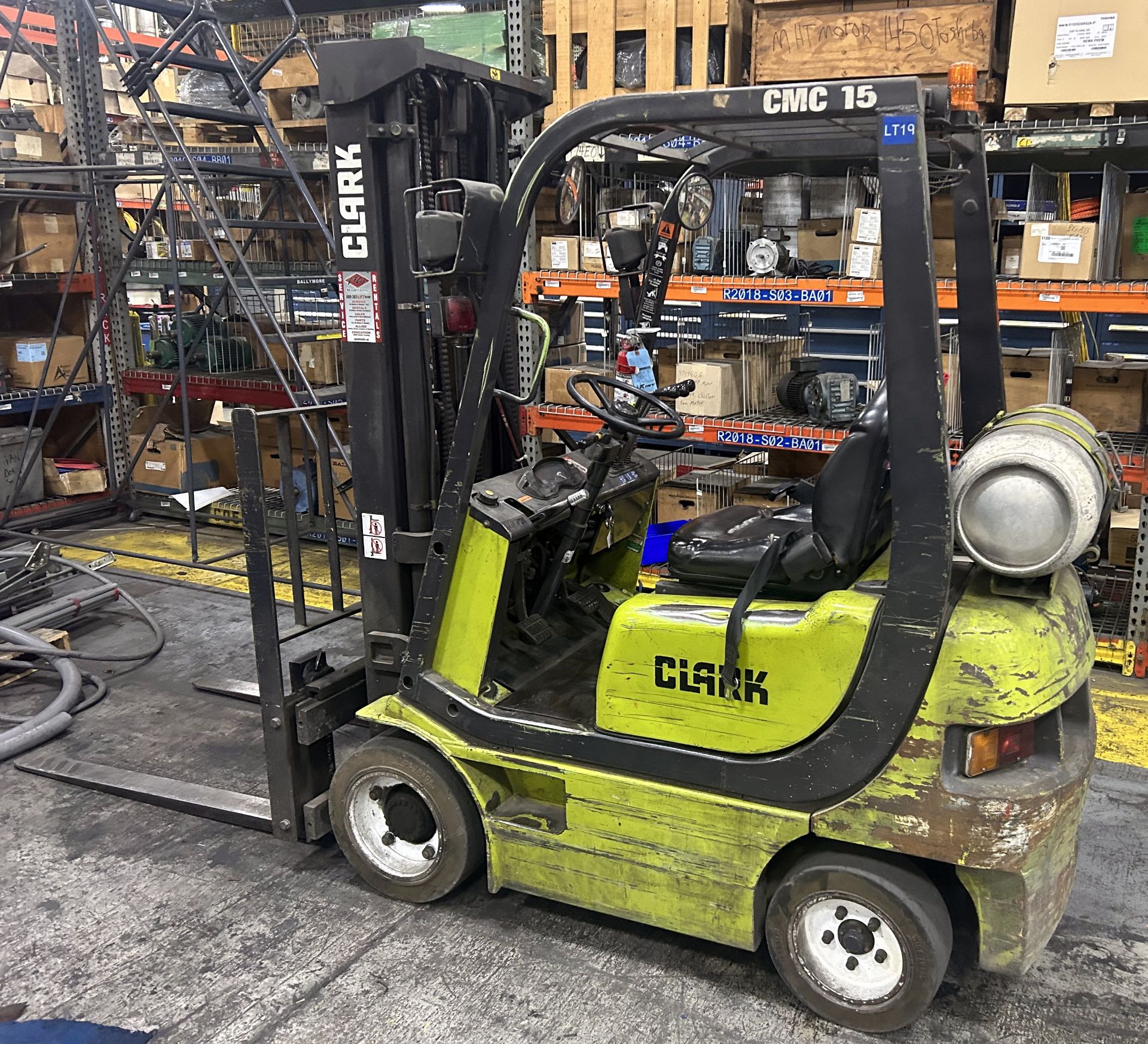 Clark Model CMC15 Forklift