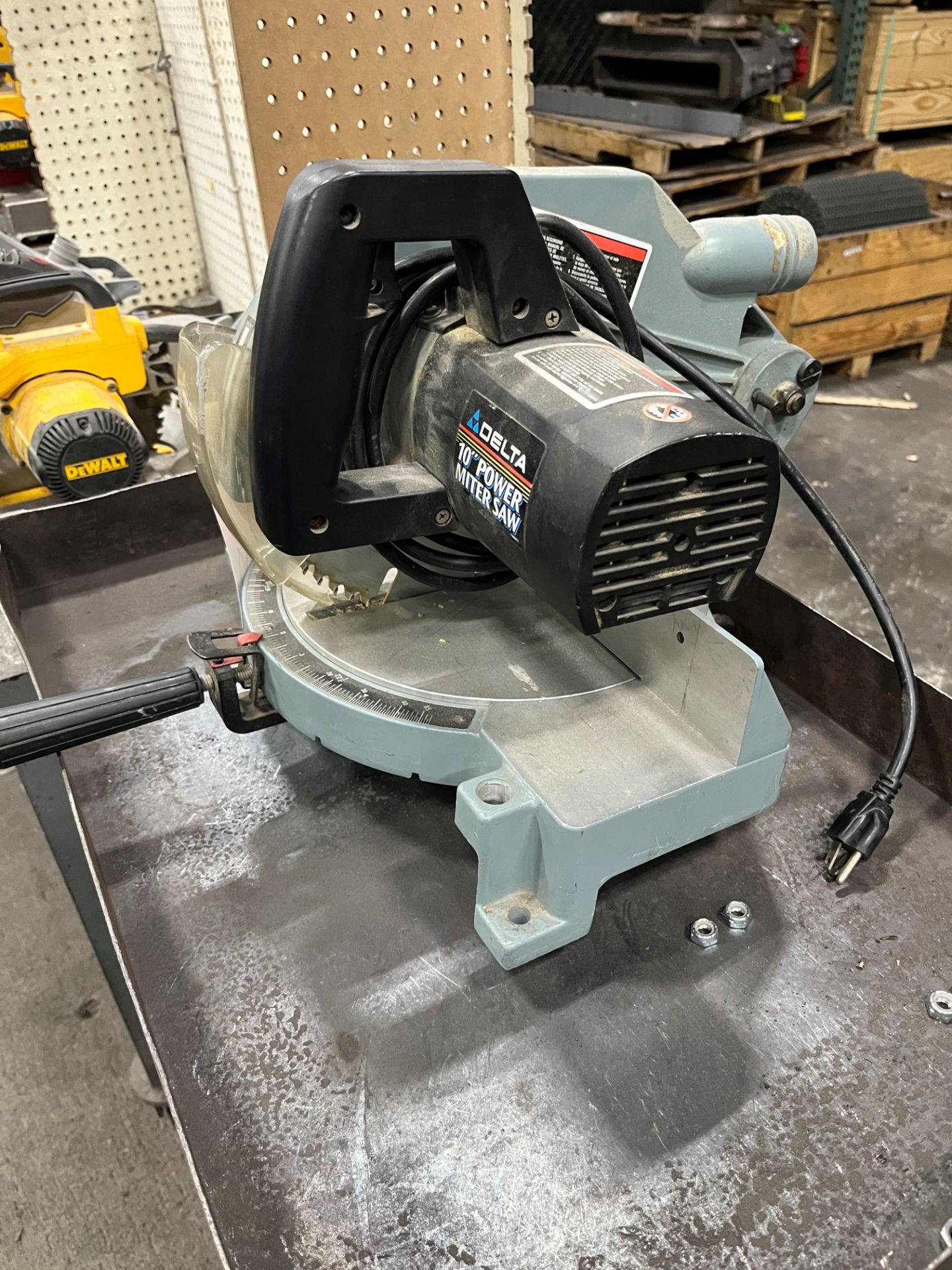 10" Delta Saw - Image 2 of 2