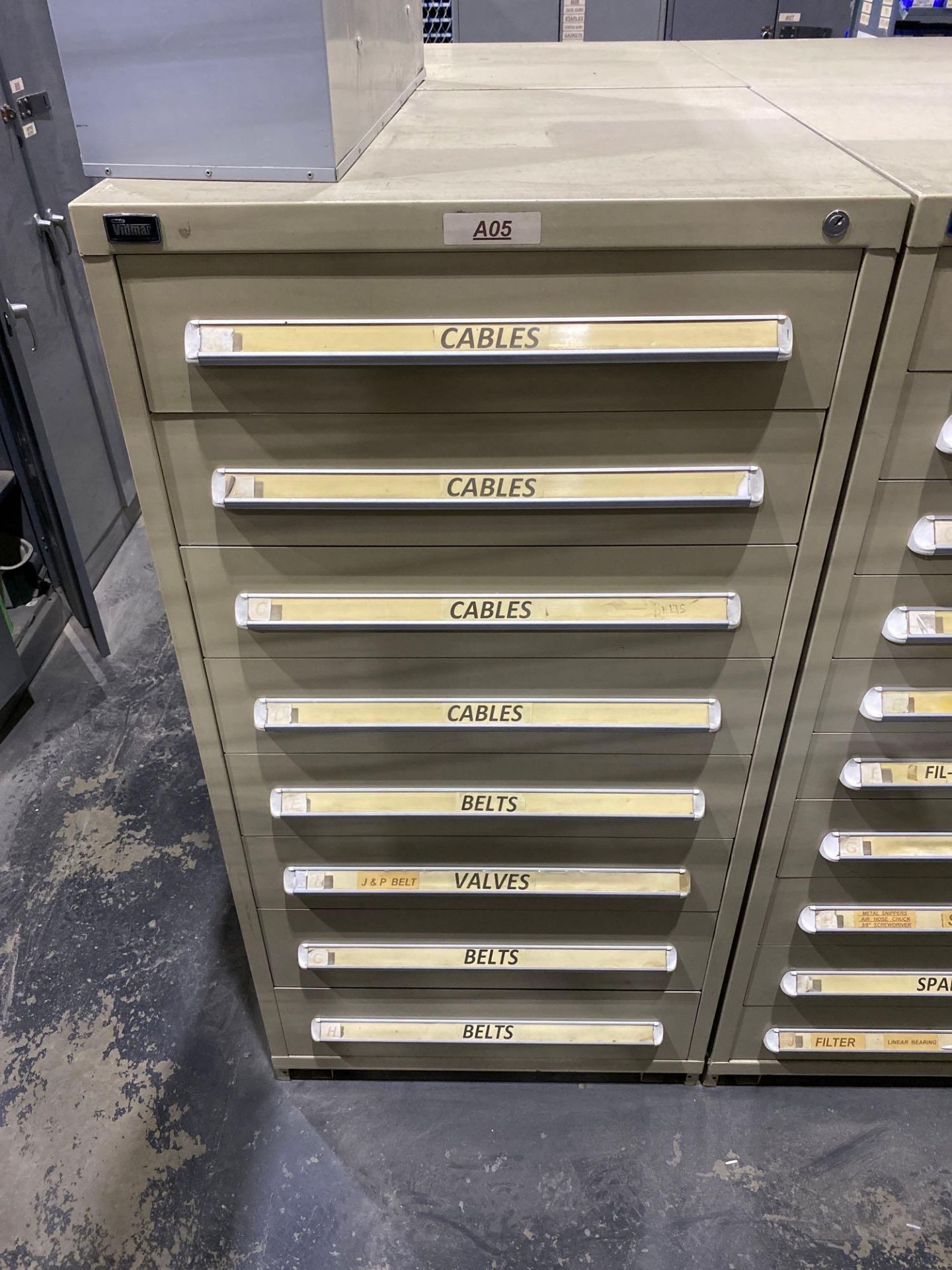 Vidmar 8 Drawer Cabinet w/Contents