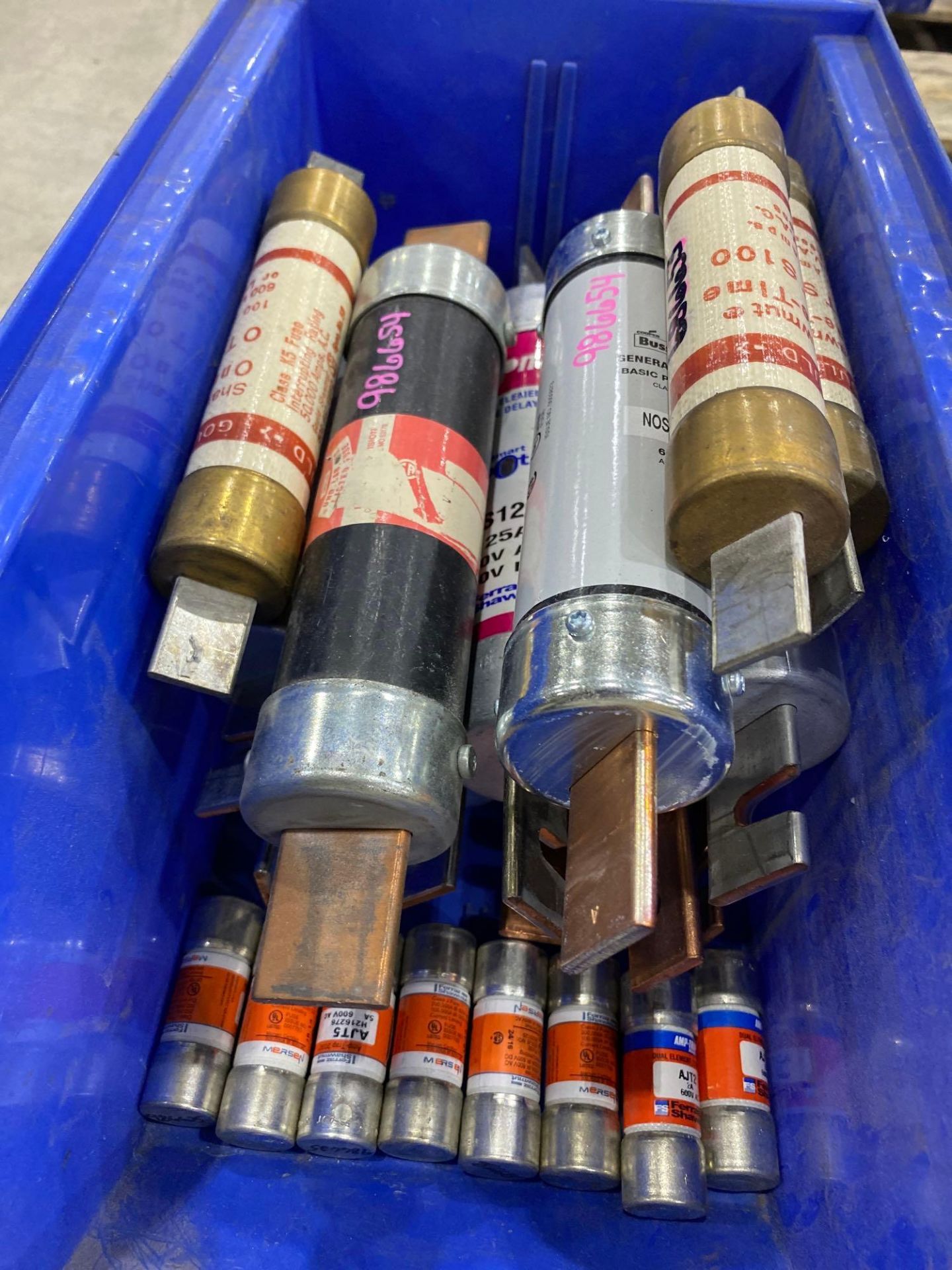 Assorted Fuses &amp; Contents of 1 Pallet - Image 5 of 5