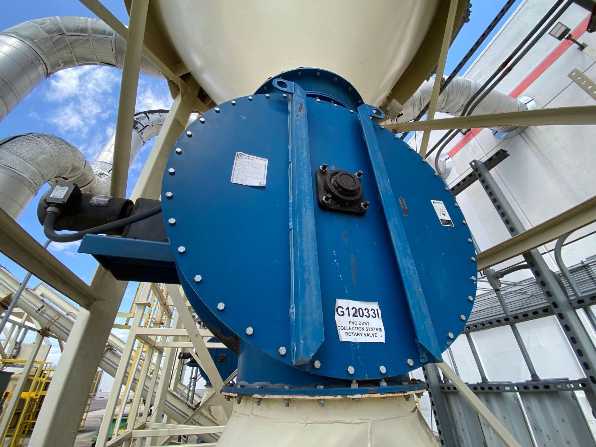 Donaldson Torit Cyclone Tower Style Whole Plant Dust Collection System - Image 7 of 17