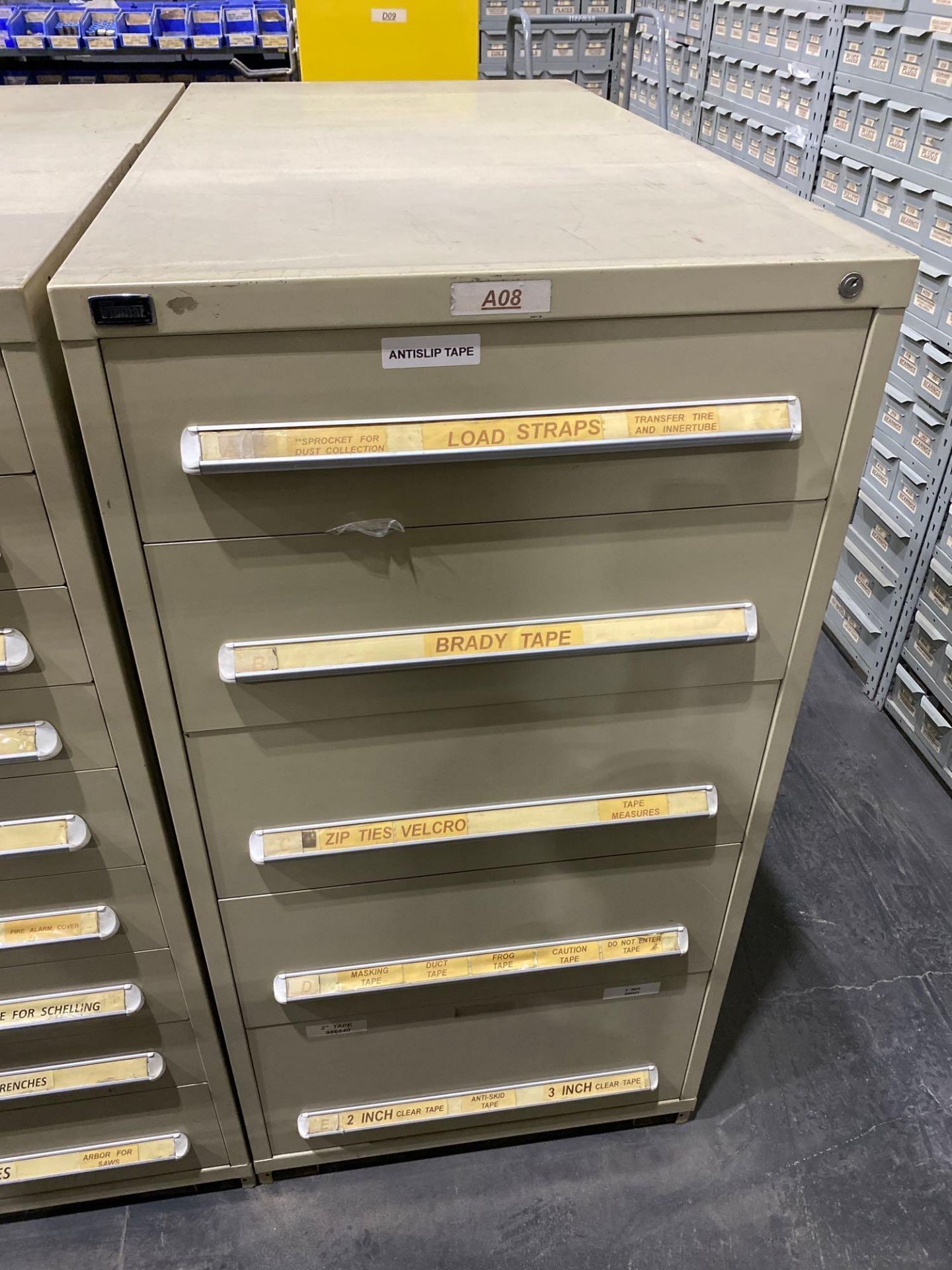 Vidmar 5 Drawer Cabinet w/Contents