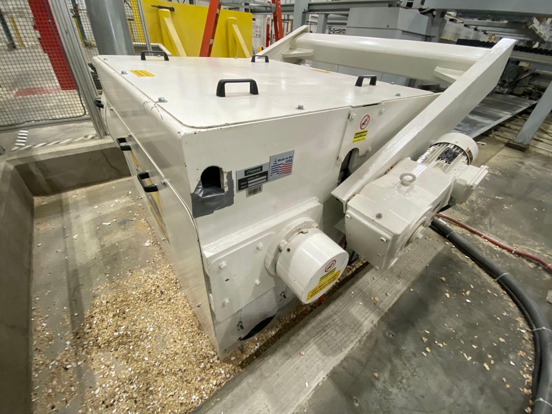 CRESSWOOD EF-48-75 Grinder with Flat Spring Vibrating Conveyor