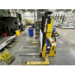 Yale Walk Behind Electric Straddle Lift MSW025SEN24TV072