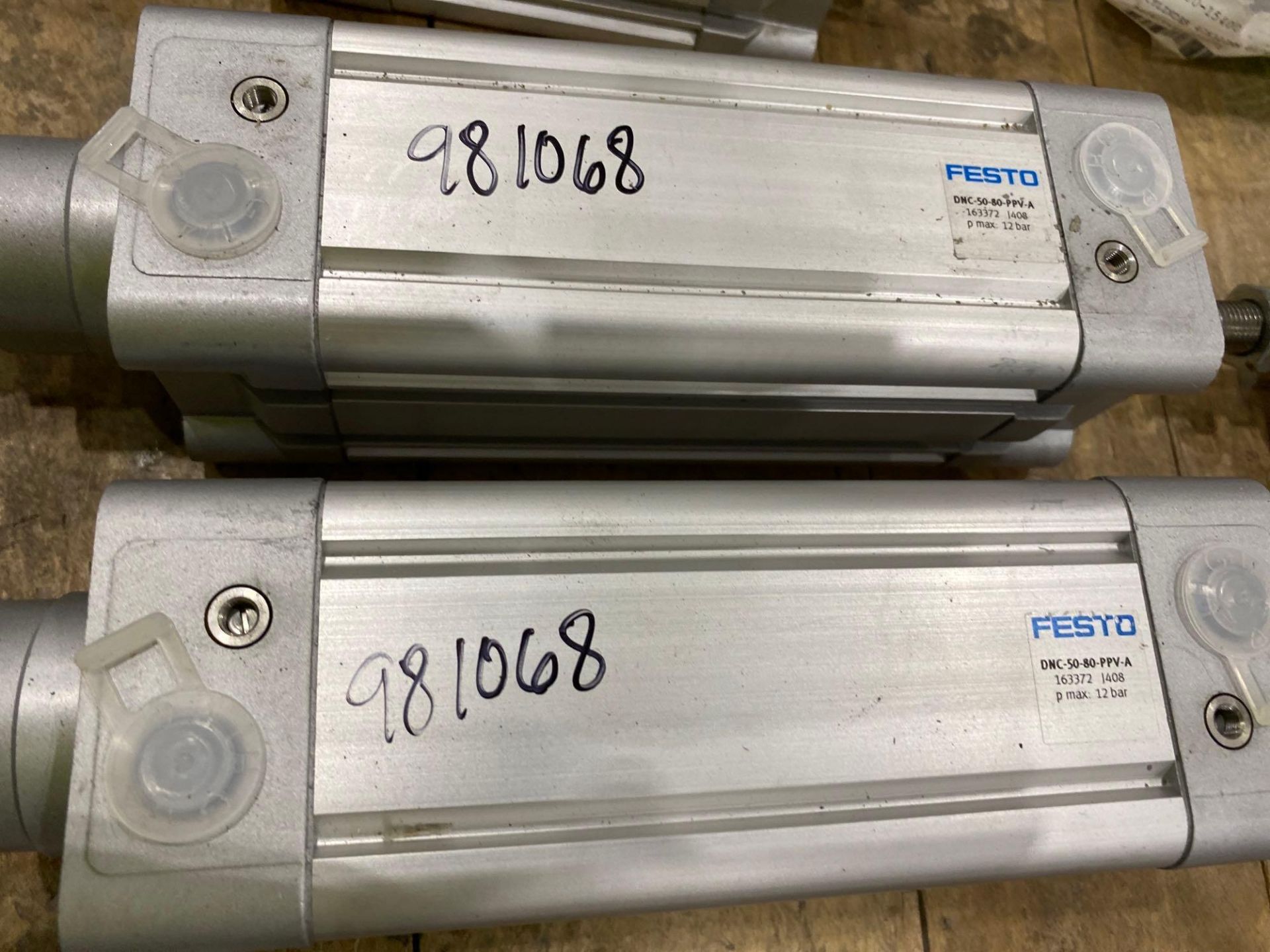 Assroted Extruded Aluminum Pnuematic Cylinders