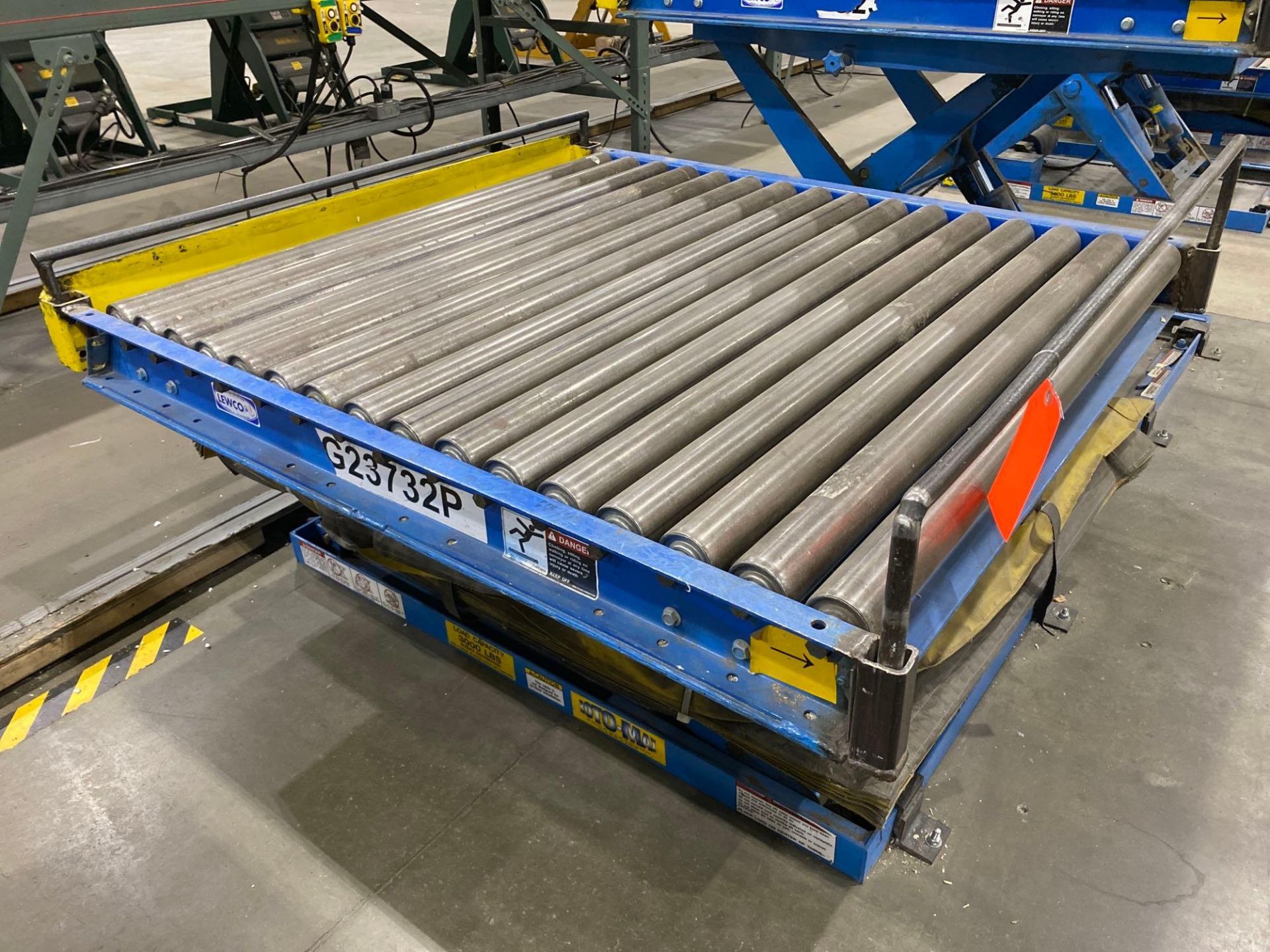 Lewco Roto-Max Lift Table