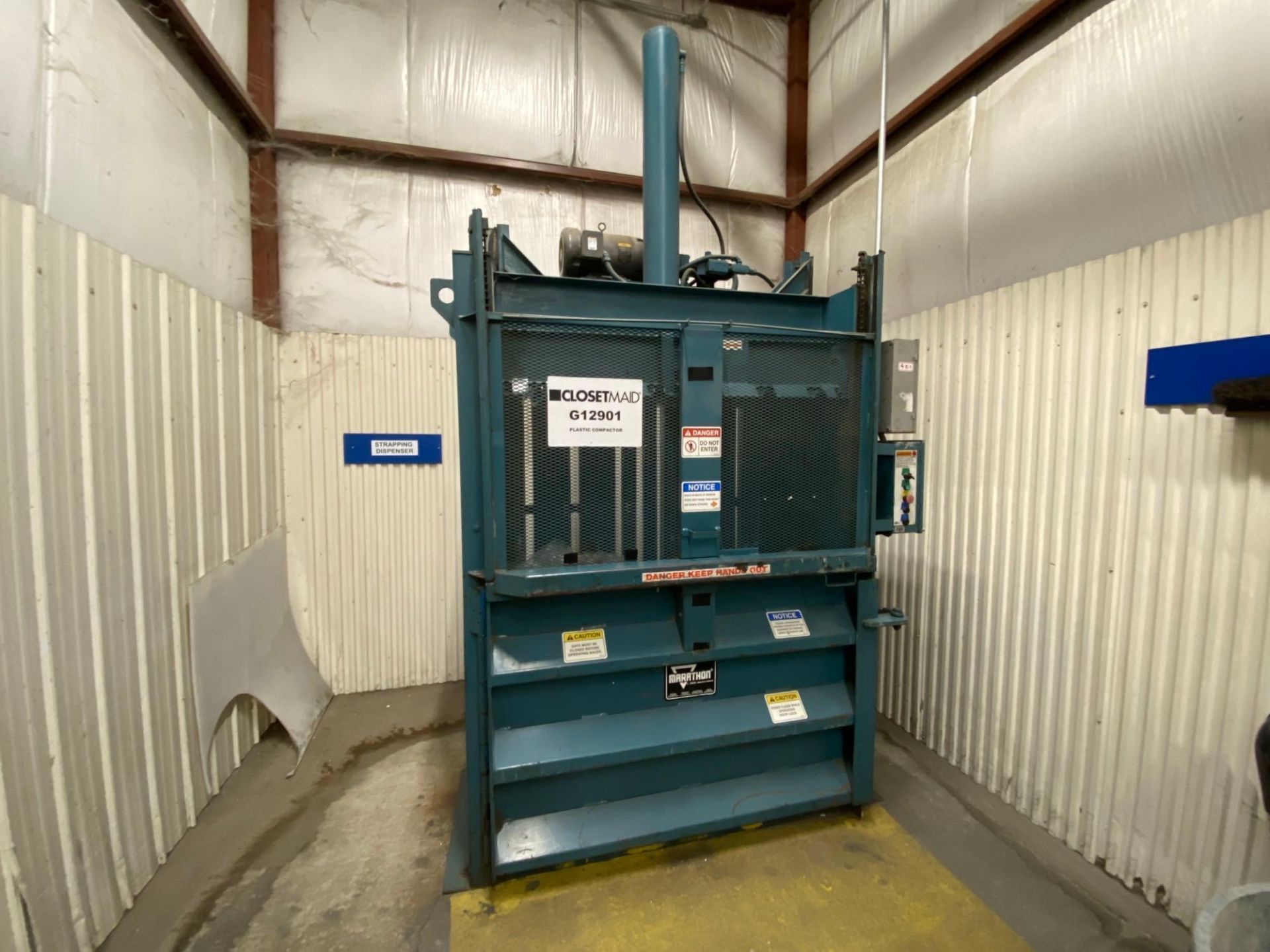 Marathon V-6030 04 Vertical Baler