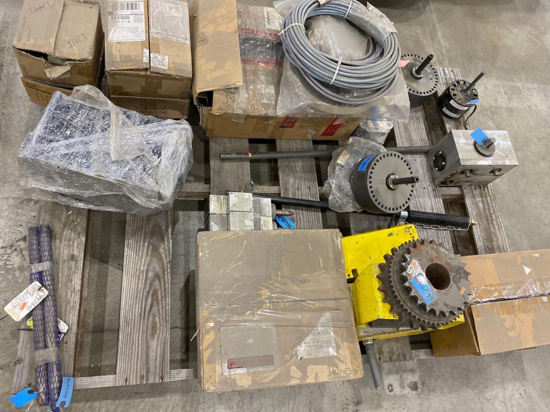 Assorted Miscellaneous Machine Parts - Image 14 of 18