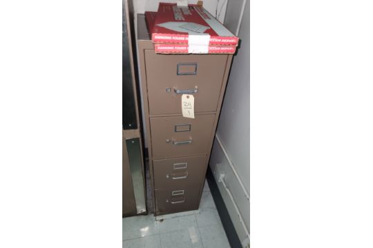 LOT 4DRWR FILE CABINET & 2 DIVIDERS