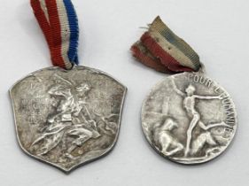 A French WWI medal, Pour L'Humanite, 1918, and a French medal, 1914/1915 (2)