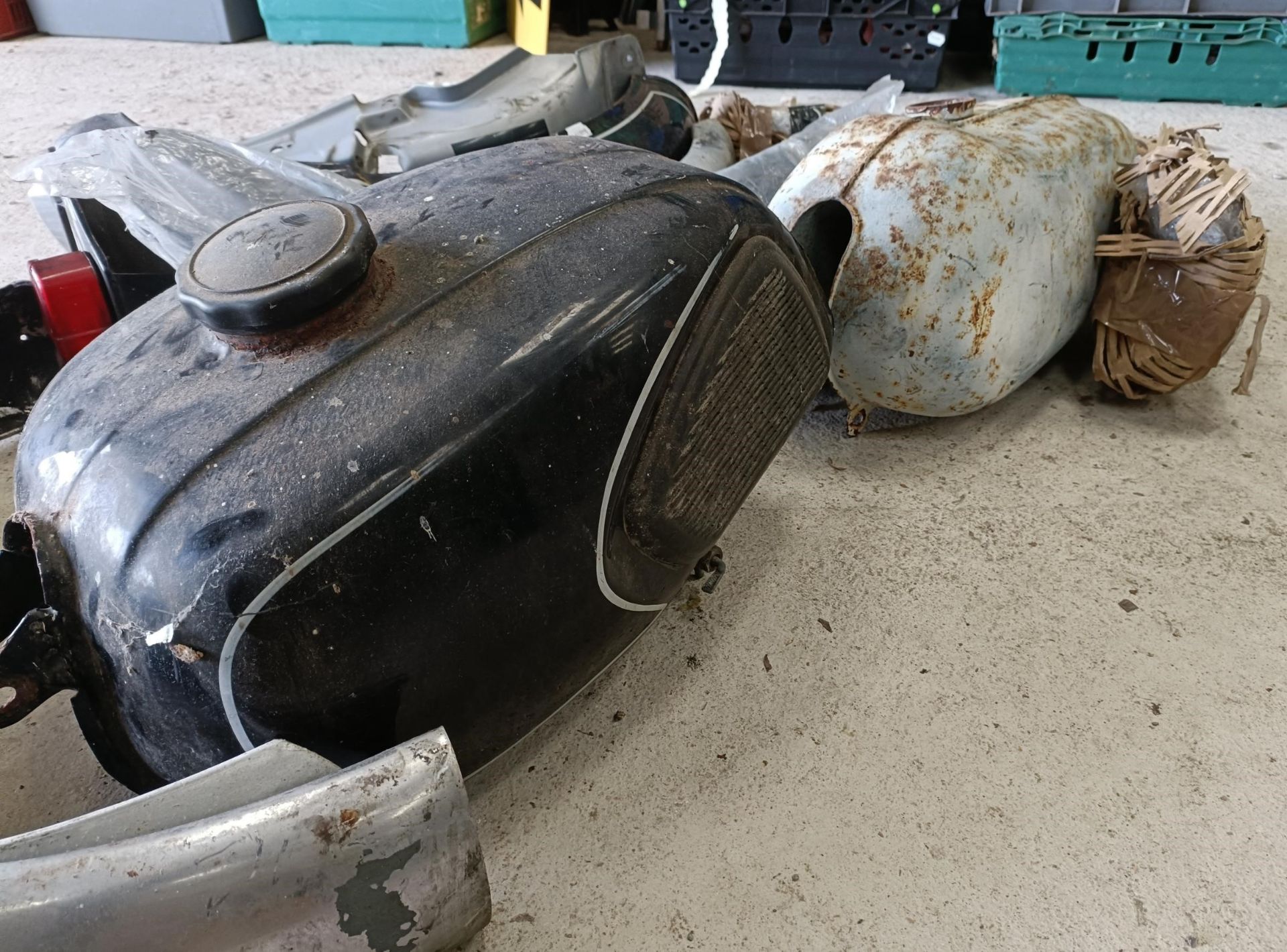 Two fuel tanks and assorted tin ware Being sold without reserve From a Southampton deceased estate - Image 4 of 7