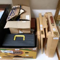 Assorted artist materials and an easel (qty)