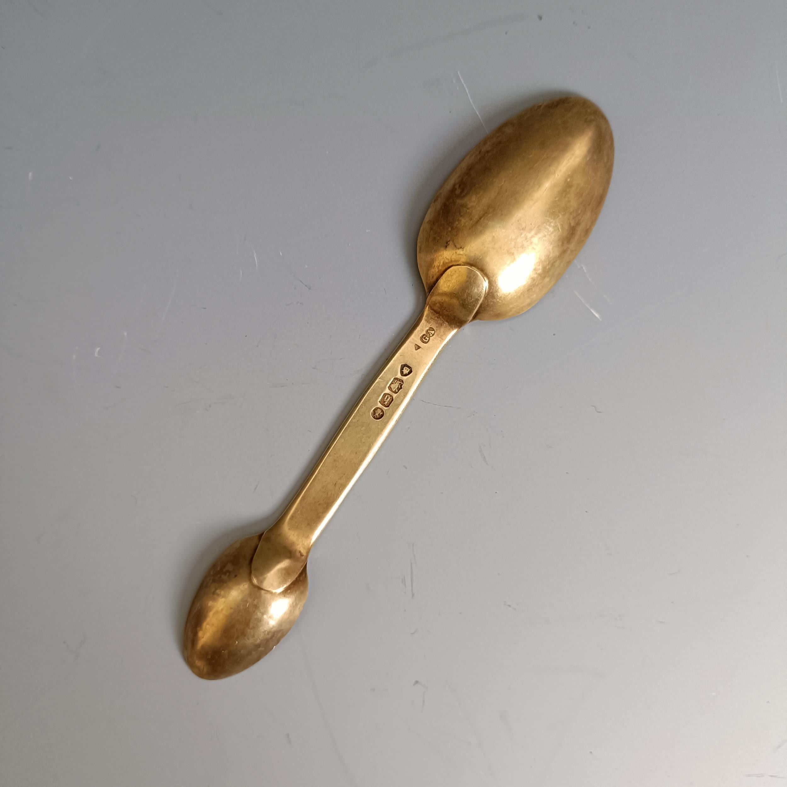 A Victorian silver gilt medicine spoon, London 1871, 21 g overall length: 12.7 cm approx width of - Image 8 of 8