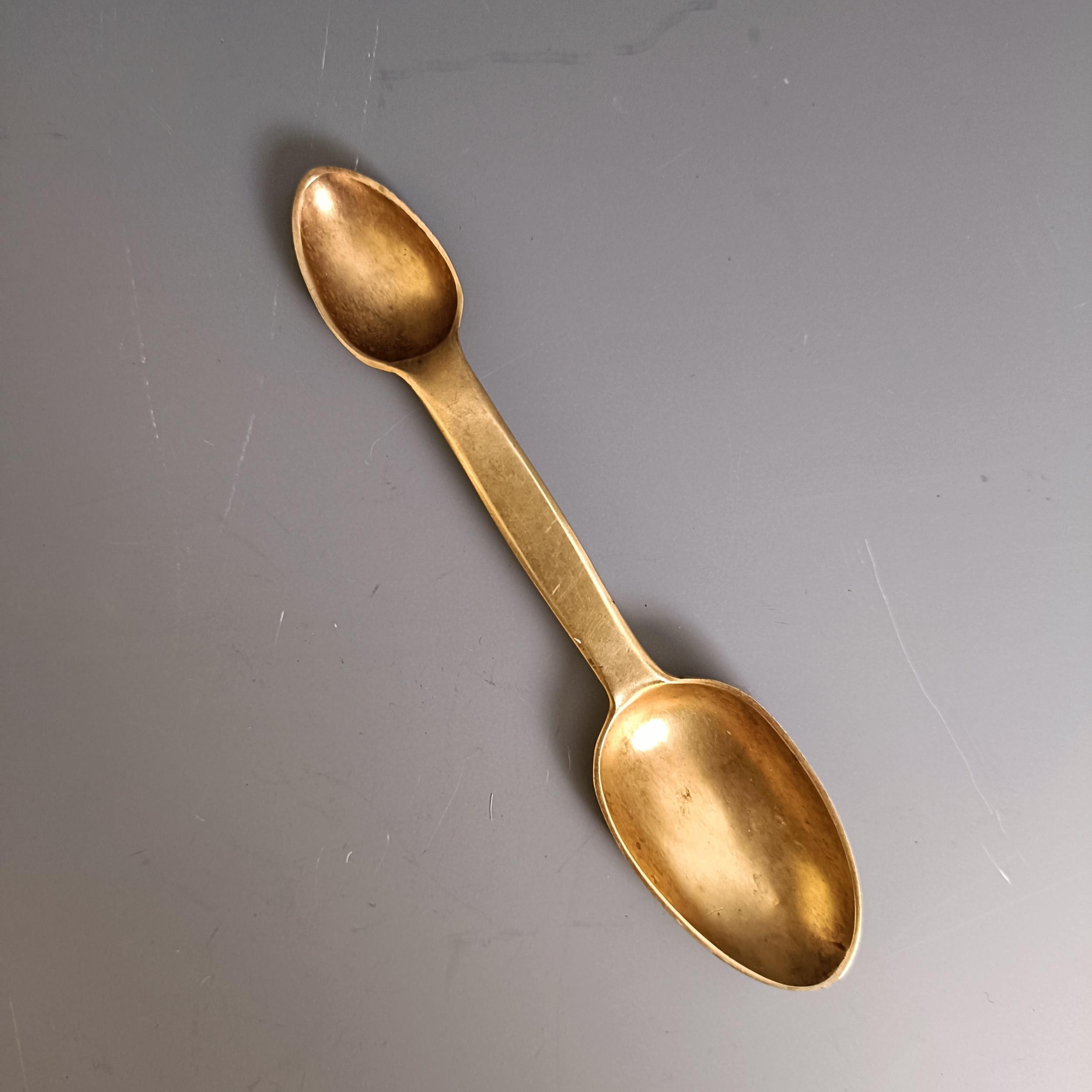 A Victorian silver gilt medicine spoon, London 1871, 21 g overall length: 12.7 cm approx width of - Image 2 of 8