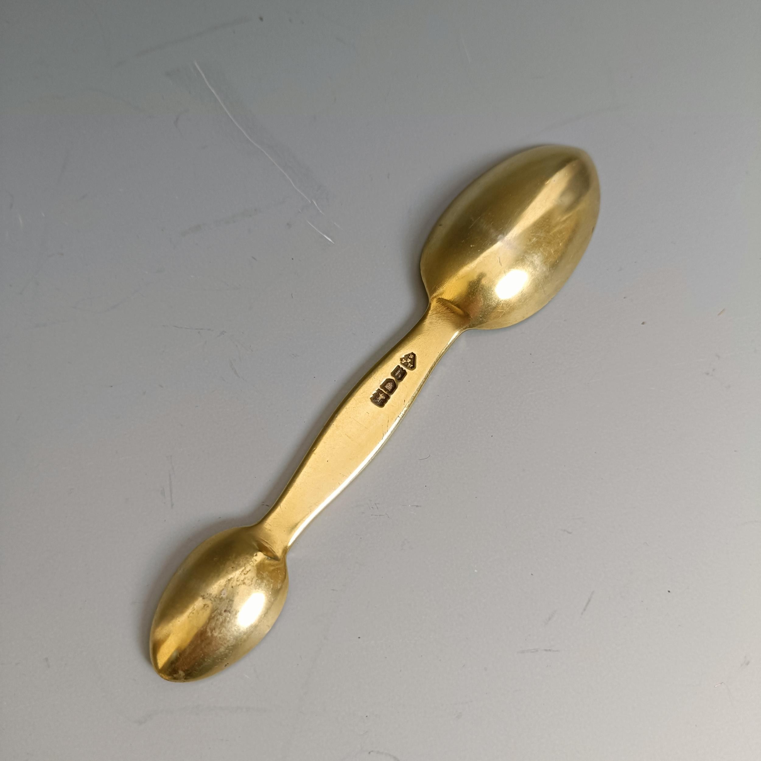 A George V silver gilt medicine spoon, London 1911, 29 g overall length: 13.5 cm approx width of - Image 4 of 5