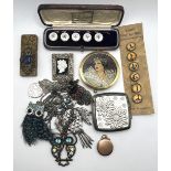 Assorted costume jewellery (box)