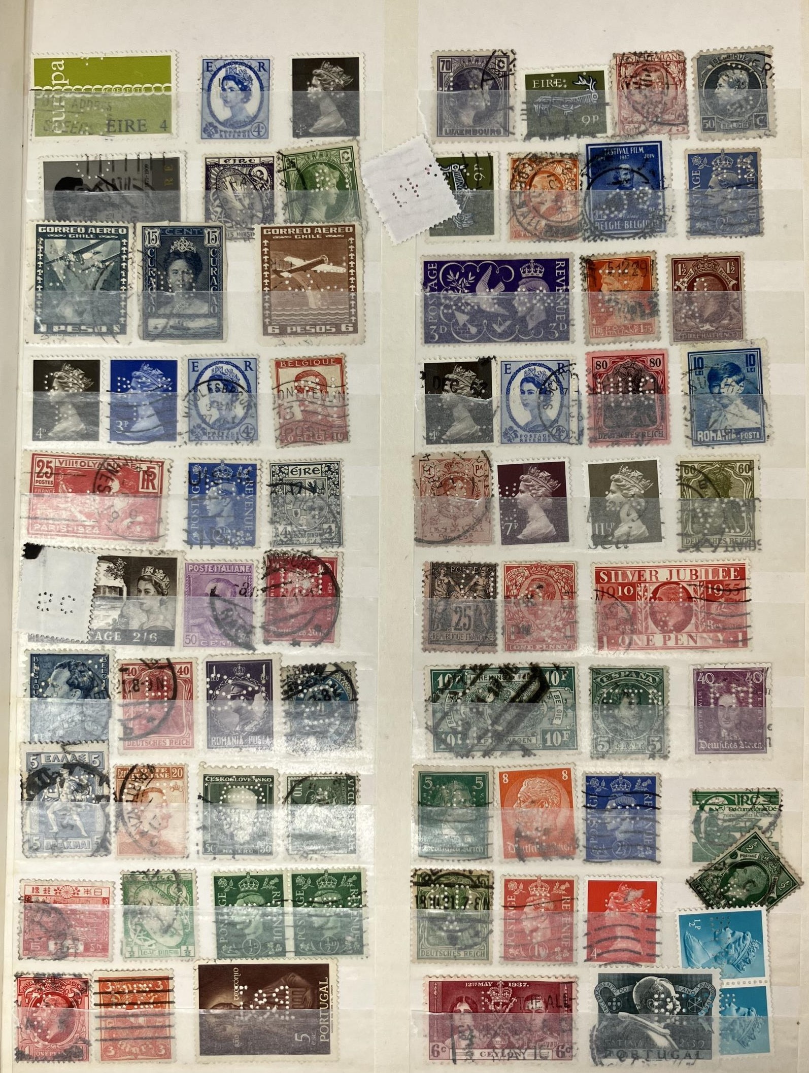 An album of American stamps, some on loose pages, an album of Pakistan stamps, and another album (4) - Image 9 of 10