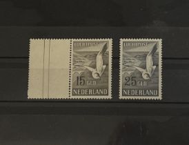 Netherlands - 1951 Seagulls Air pair fine unused, 15g mounted in margin and 25g 1mm