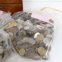 A large group of assorted world coinage (box)