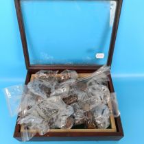 Assorted GB coins, and a table top collectors' cabinet