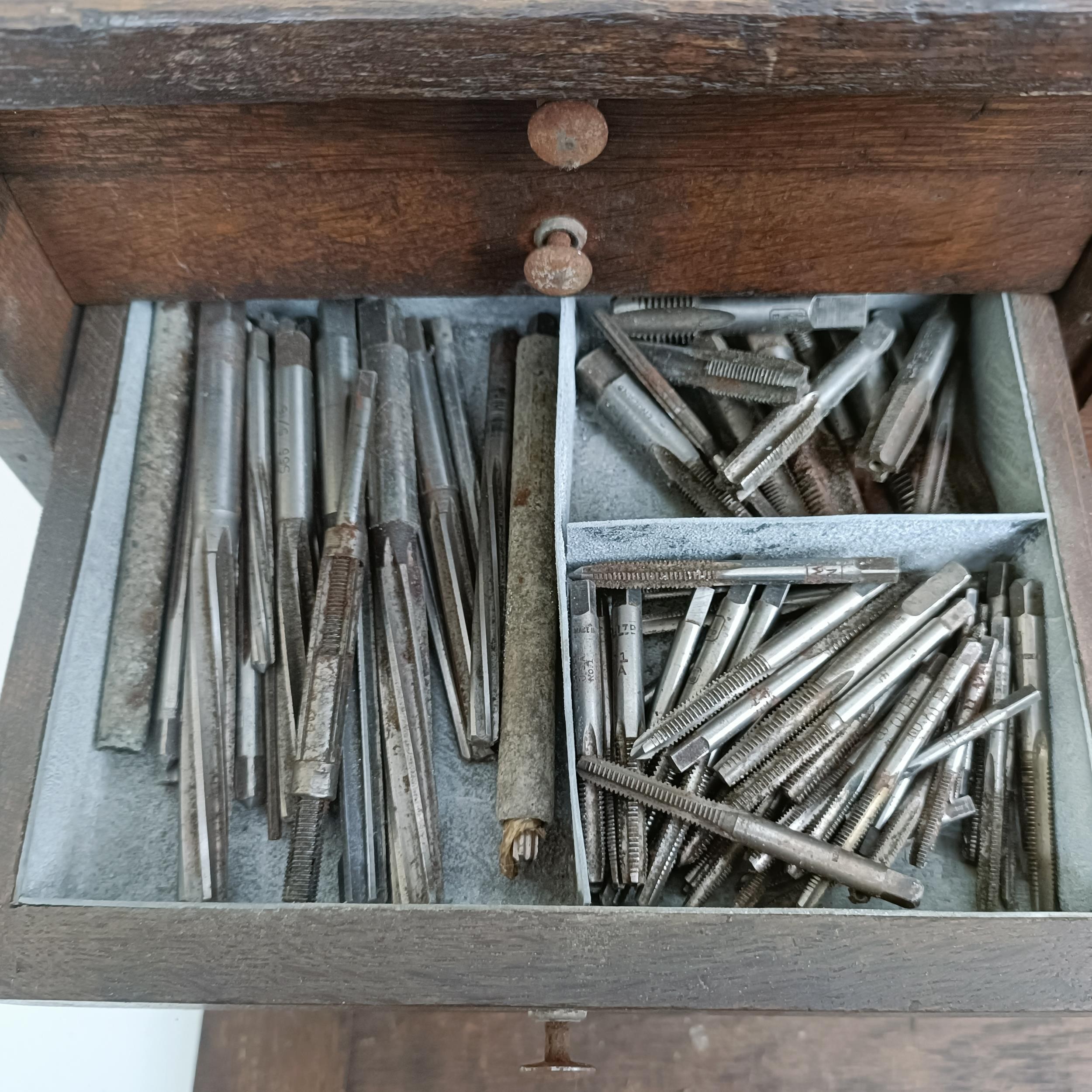 Assorted clock makers and other tools, in a cabinet 44 cm wide - Image 6 of 9