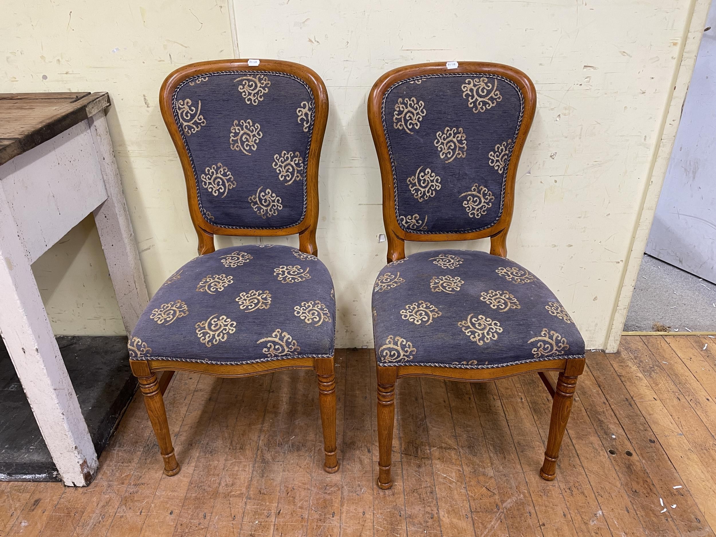 A modern light oak kitchen table, 153 x 92 cm, six pine ladder back dining chairs, a set of four - Image 6 of 10