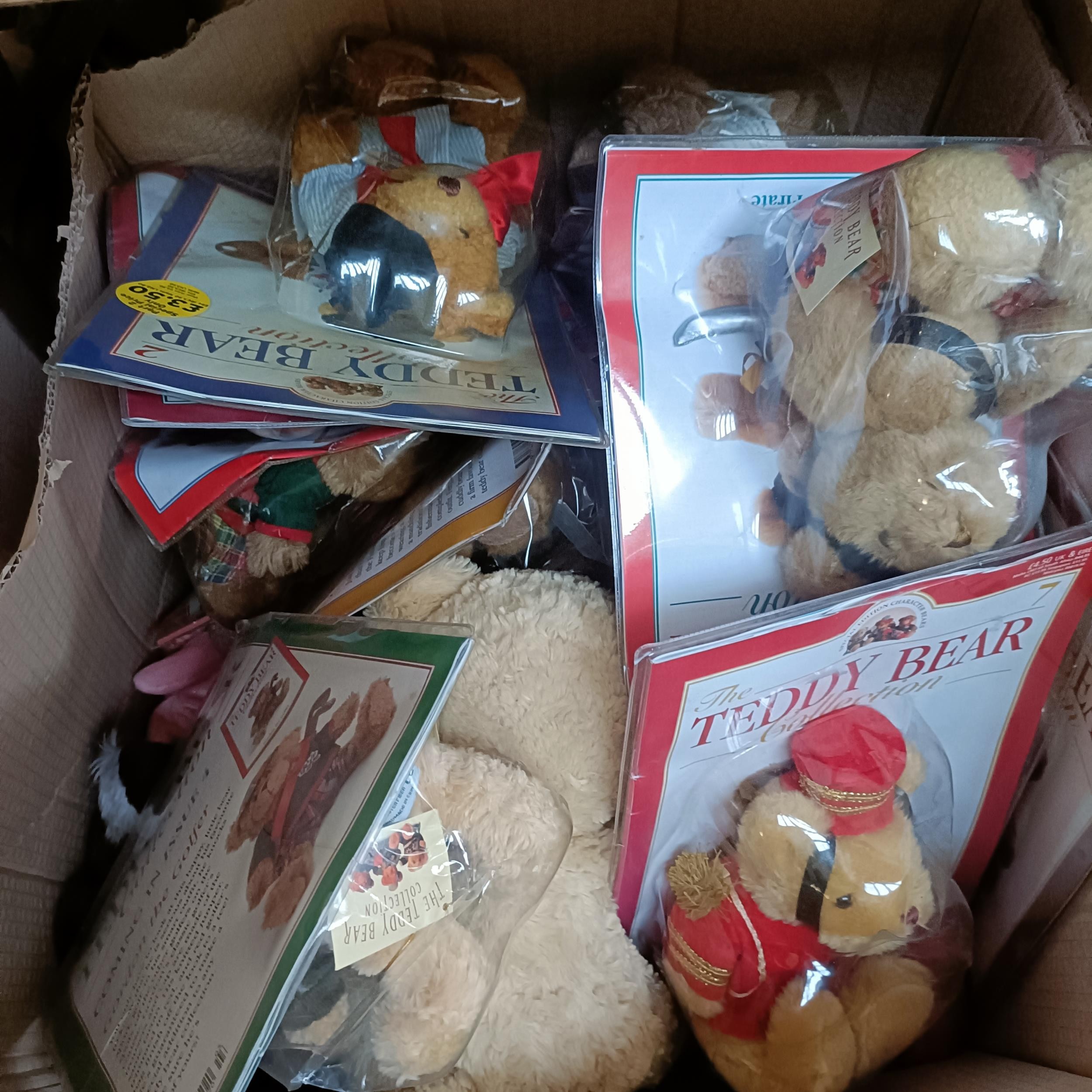 A large collection of assorted toys, dolls and board games (7 large boxes) Due to the large nature - Image 7 of 7