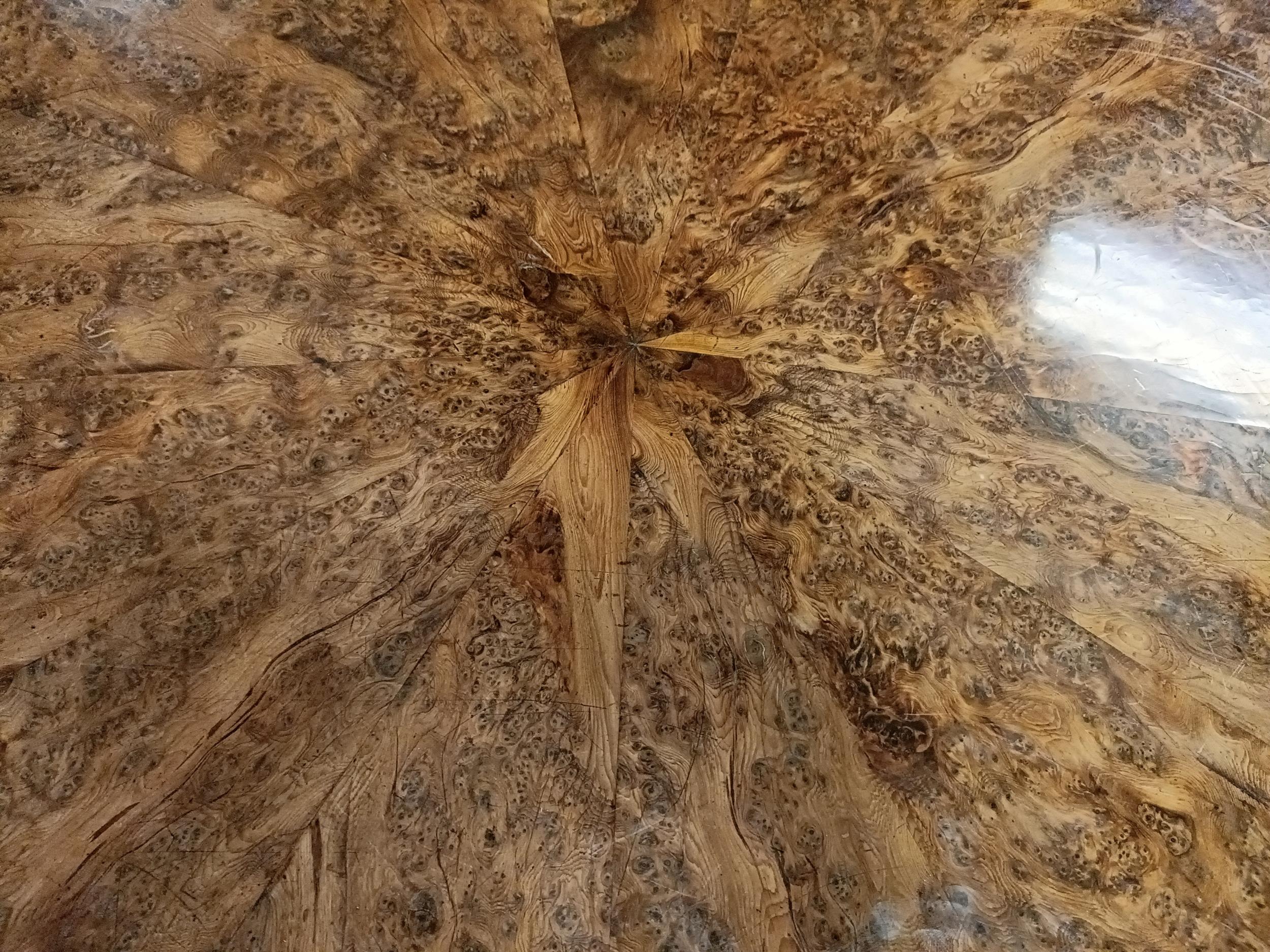 An early 19th century burr yew centre table, in the manner of George Bullock, the top with ebony - Bild 16 aus 18