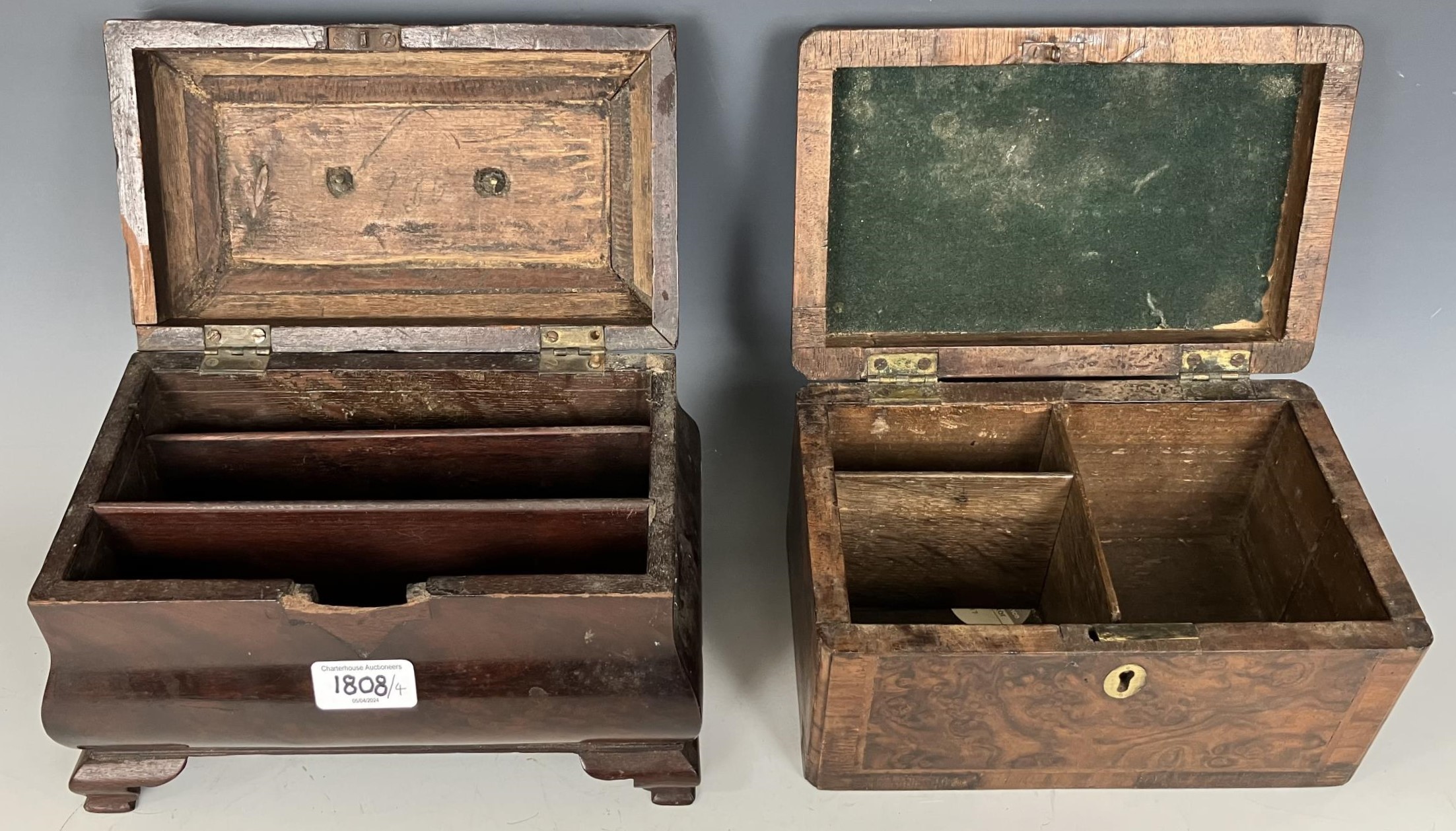 A mahogany tea caddy, 24 cm wide, two boxes, and a brass lamp - Image 4 of 5