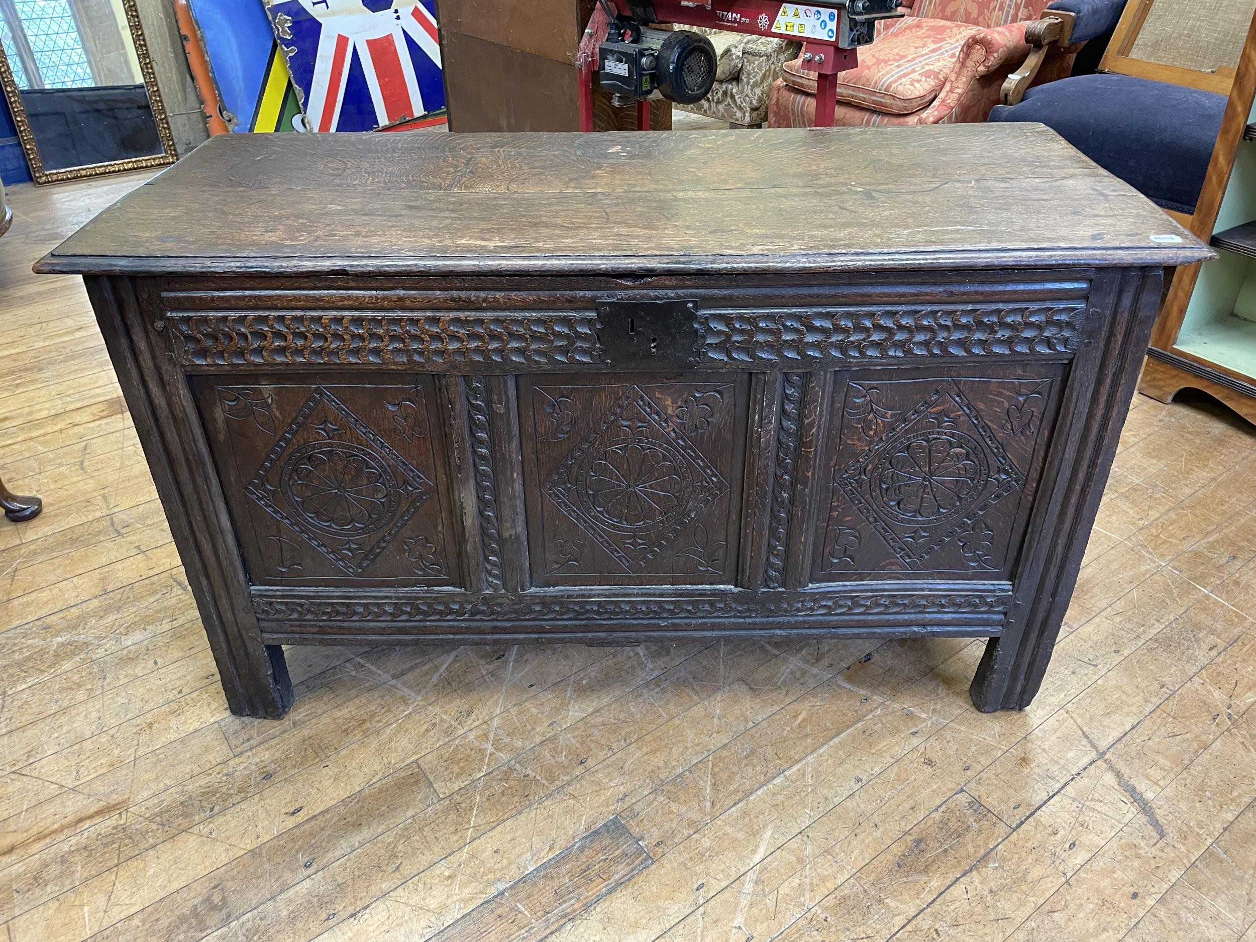 An oak coffer, 130 cm wide