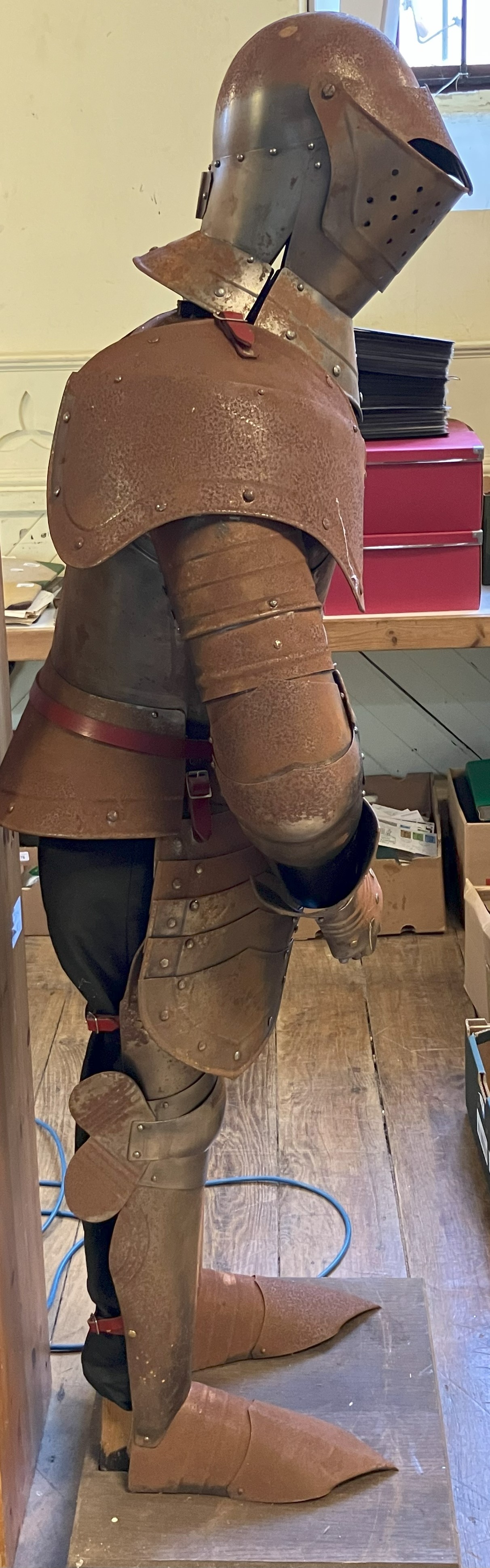 A 17th century style suit of armour, on a stand, 164 cm high some surface rust - Image 2 of 2