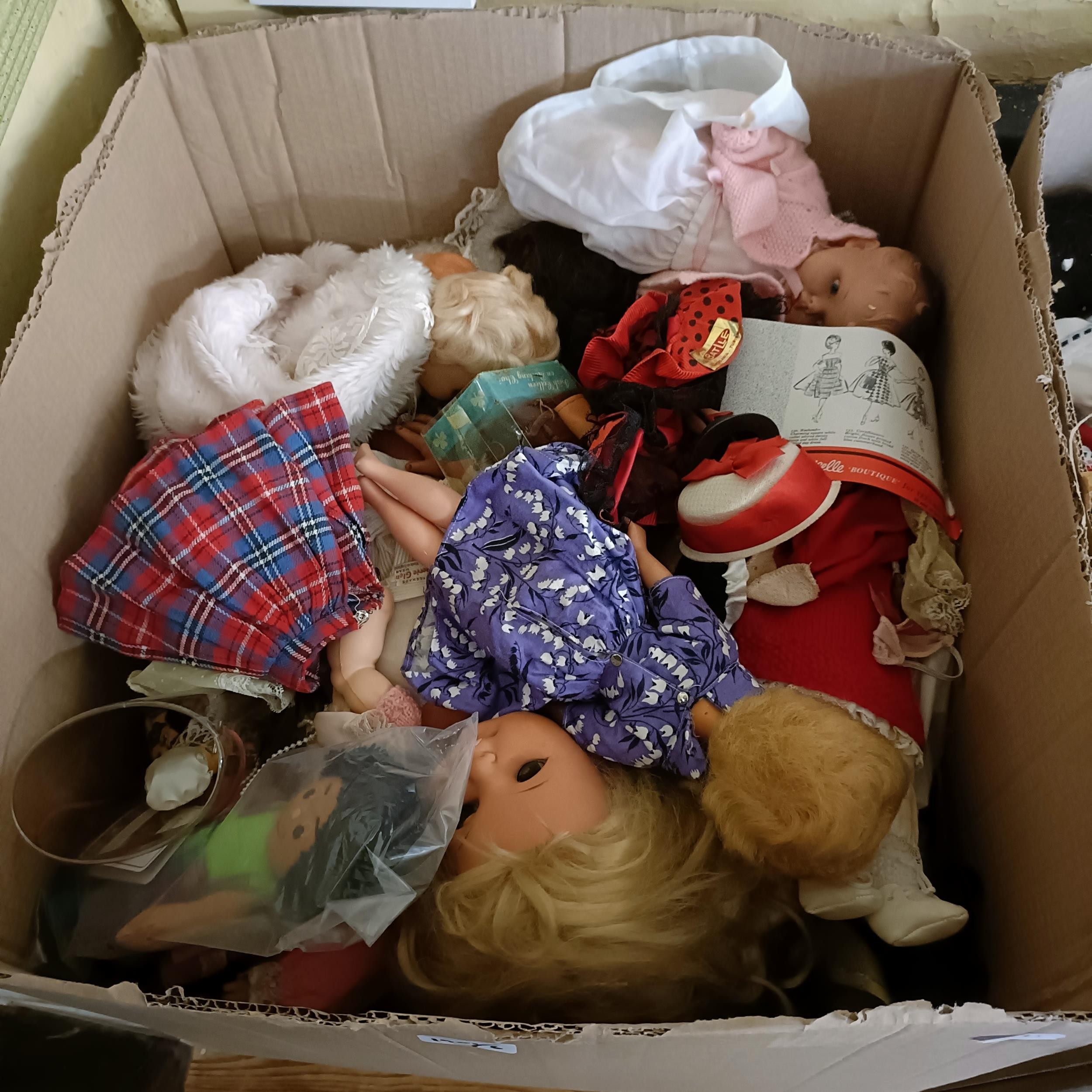 A large collection of assorted toys, dolls and board games (6 large boxes) Due to the large nature - Image 3 of 6
