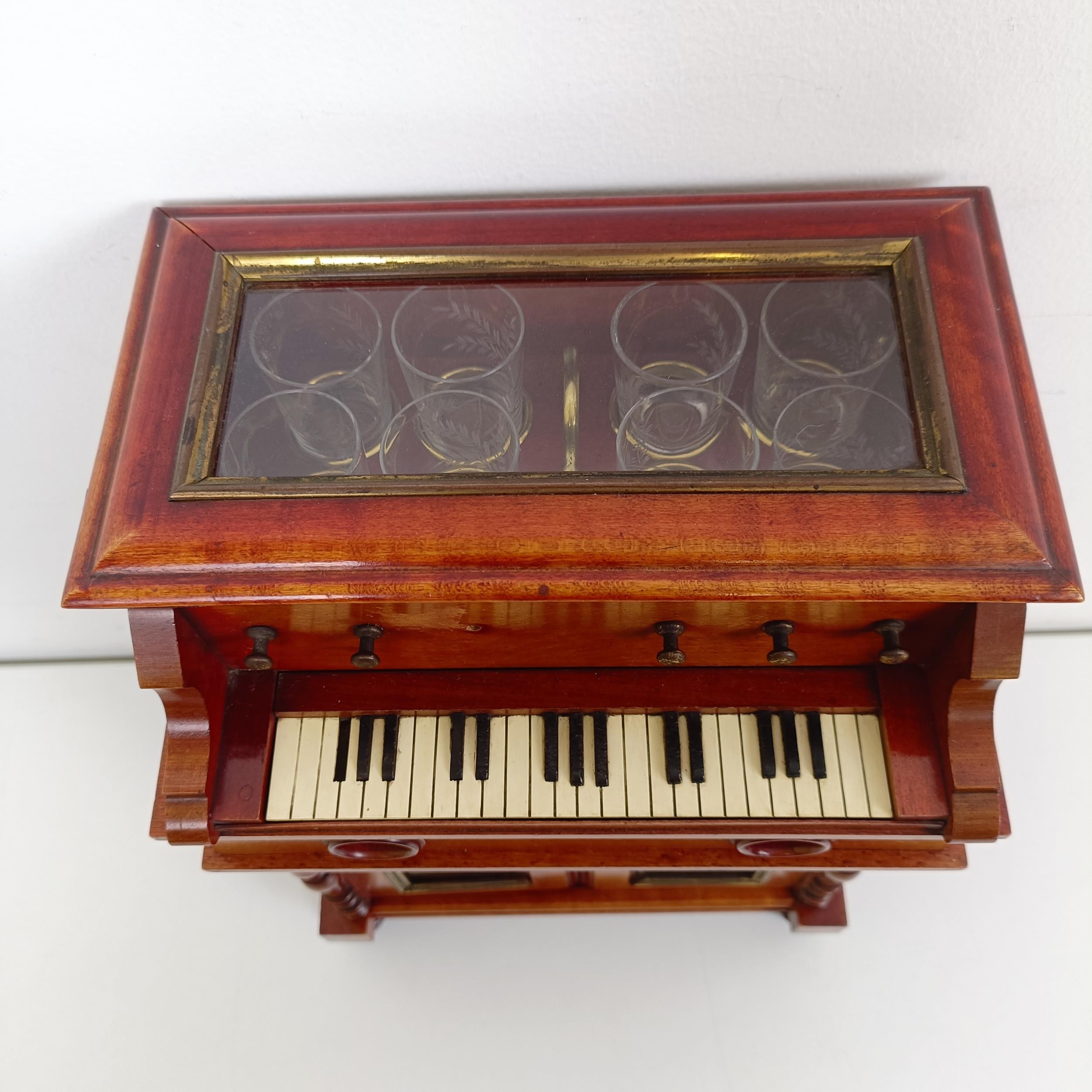 An early 20th century Continental musical tantalus/liqueur cabinet, in the form of a piano or organ, - Image 2 of 7