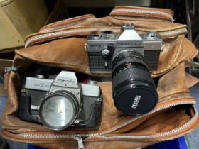 A Praktica camera, and assorted other cameras, lenses and photography equipment (box)