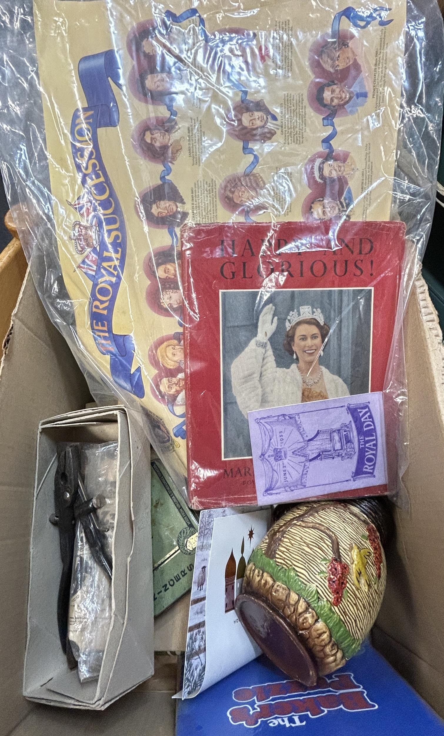 Assorted Royal memorabilia, and other items (box) - Image 2 of 2