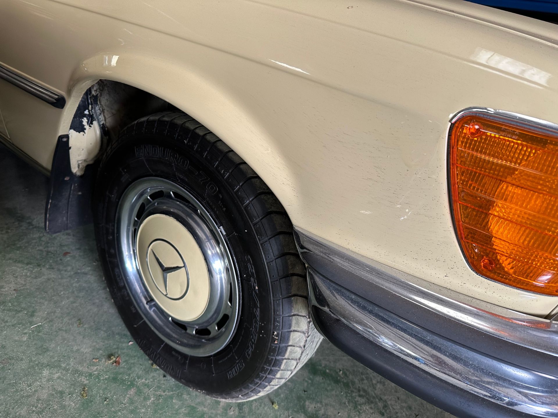 1977 Mercedes-Benz 280 SE Being sold without reserve Registration number TYX 434S Chassis number - Image 28 of 35