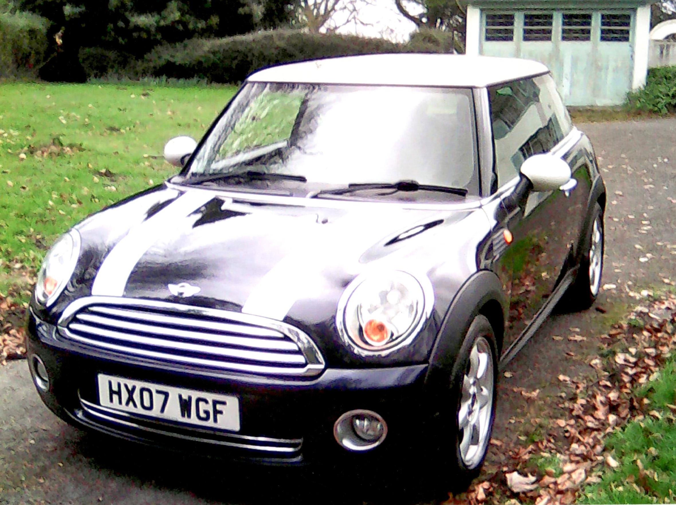 2007 Mini Cooper Registration number HX07 WGF Chassis number WMWMF32000TL66213 Engine number - Image 4 of 7