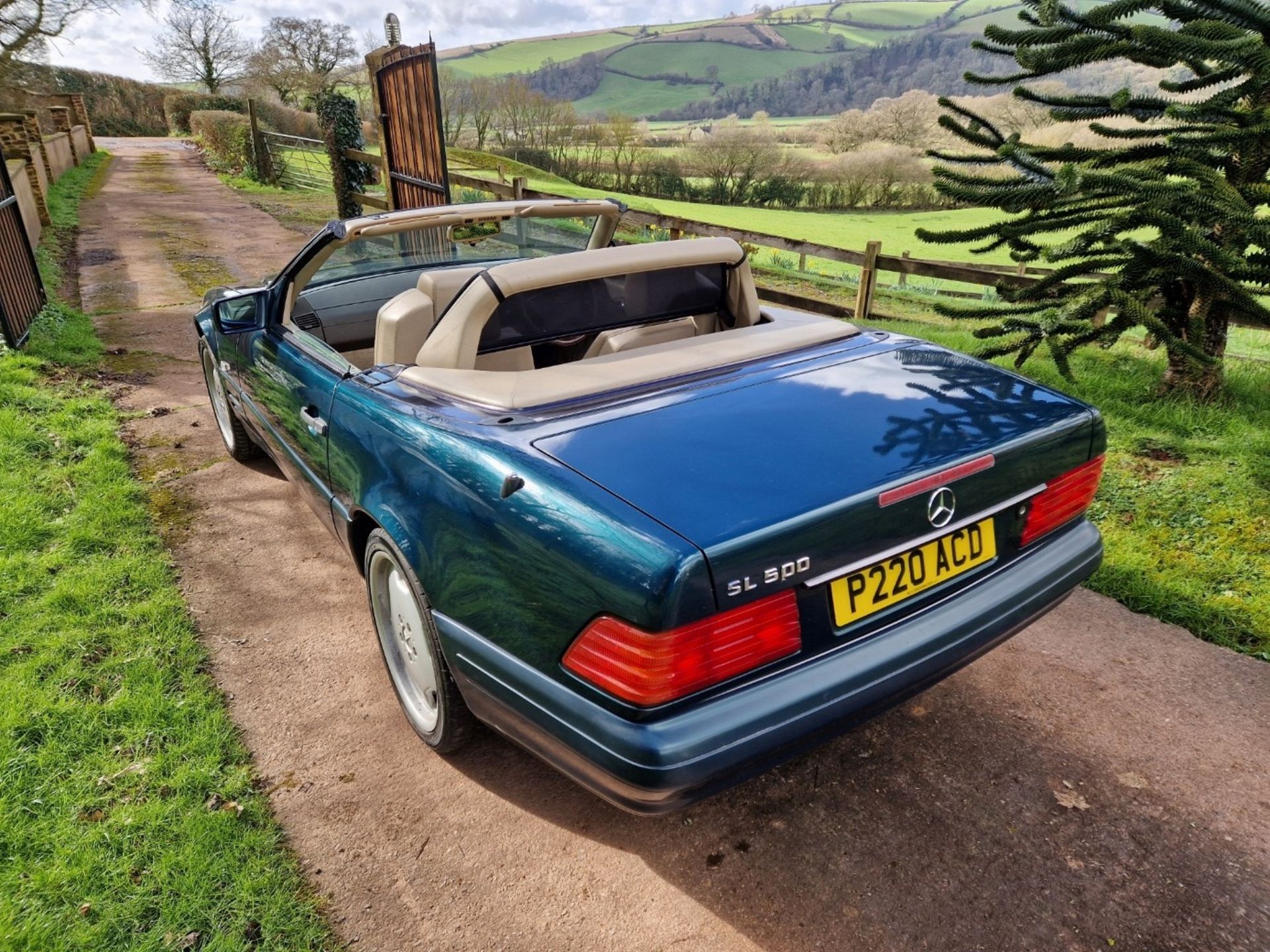 ***new lower reserve***1997 Mercedes-Benz SL500 Registration number P220 ACD Chassis number - Image 2 of 12