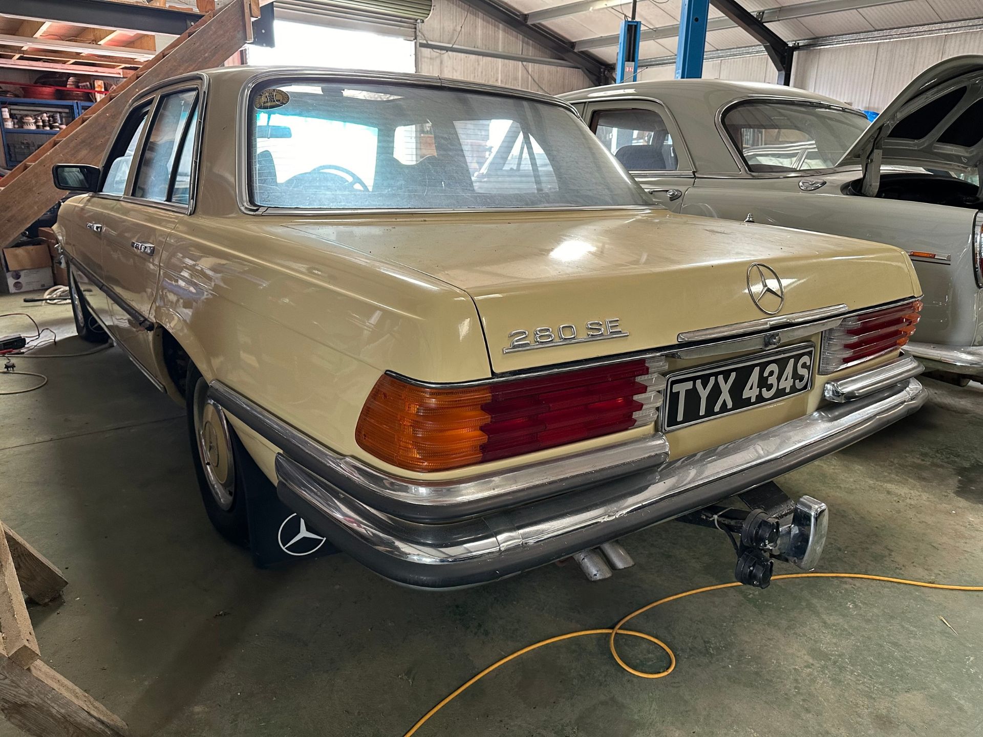 1977 Mercedes-Benz 280 SE Being sold without reserve Registration number TYX 434S Chassis number - Image 22 of 35