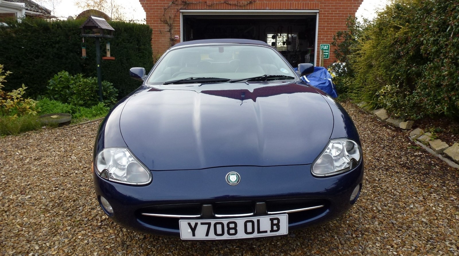 2001 Jaguar XK8 Convertible Being sold without reserve Registration number Y708 OLB Blue with a - Image 3 of 5
