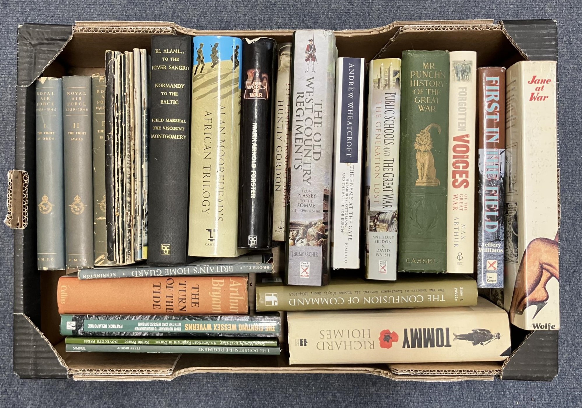 Assorted works by Churchill (Winston), and other military related books (6 boxes) - Image 7 of 9