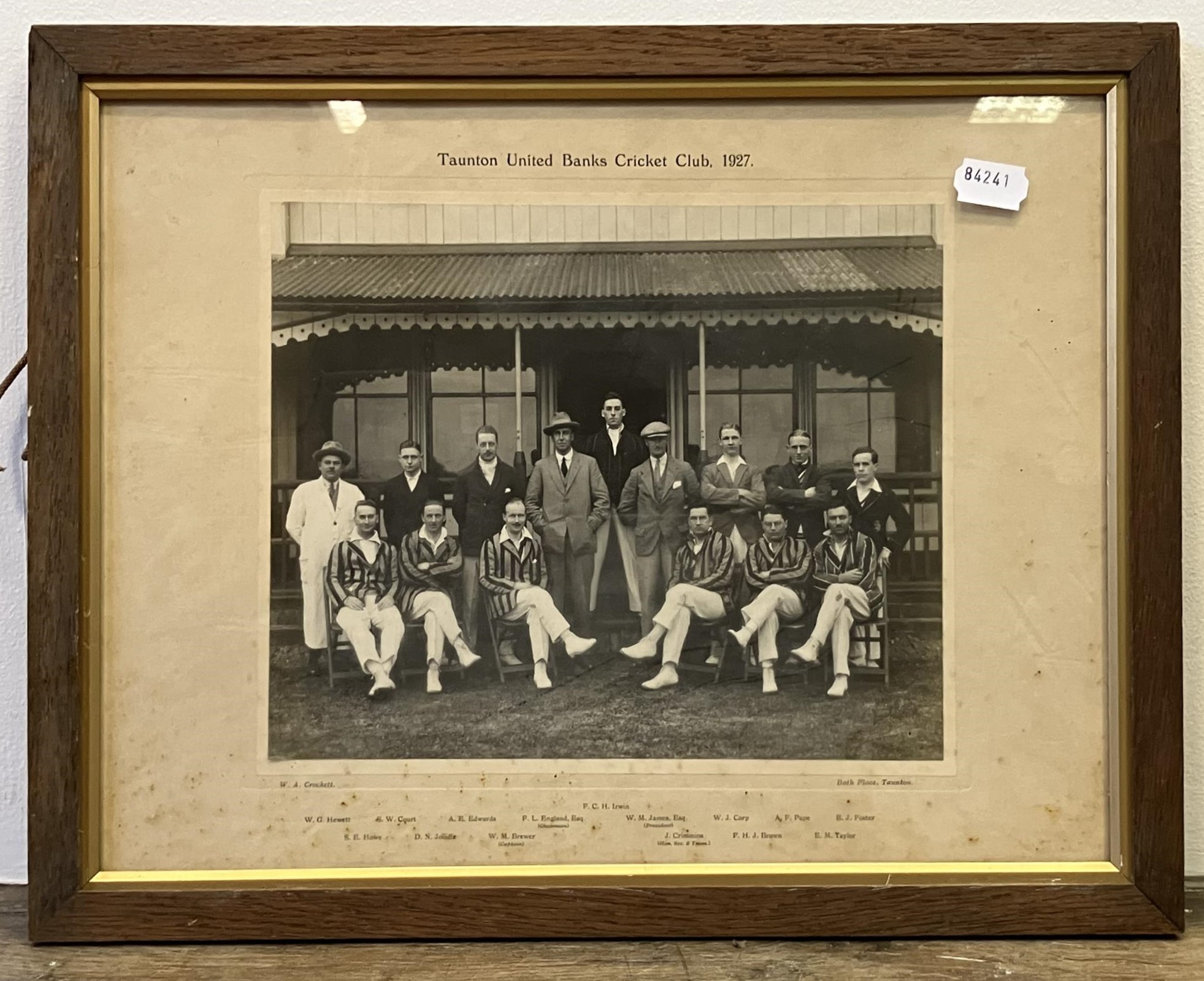 A photograph of the Taunton United Banks Cricket Club 1926, 34 x 44 cm, and assorted other vintage - Bild 5 aus 7