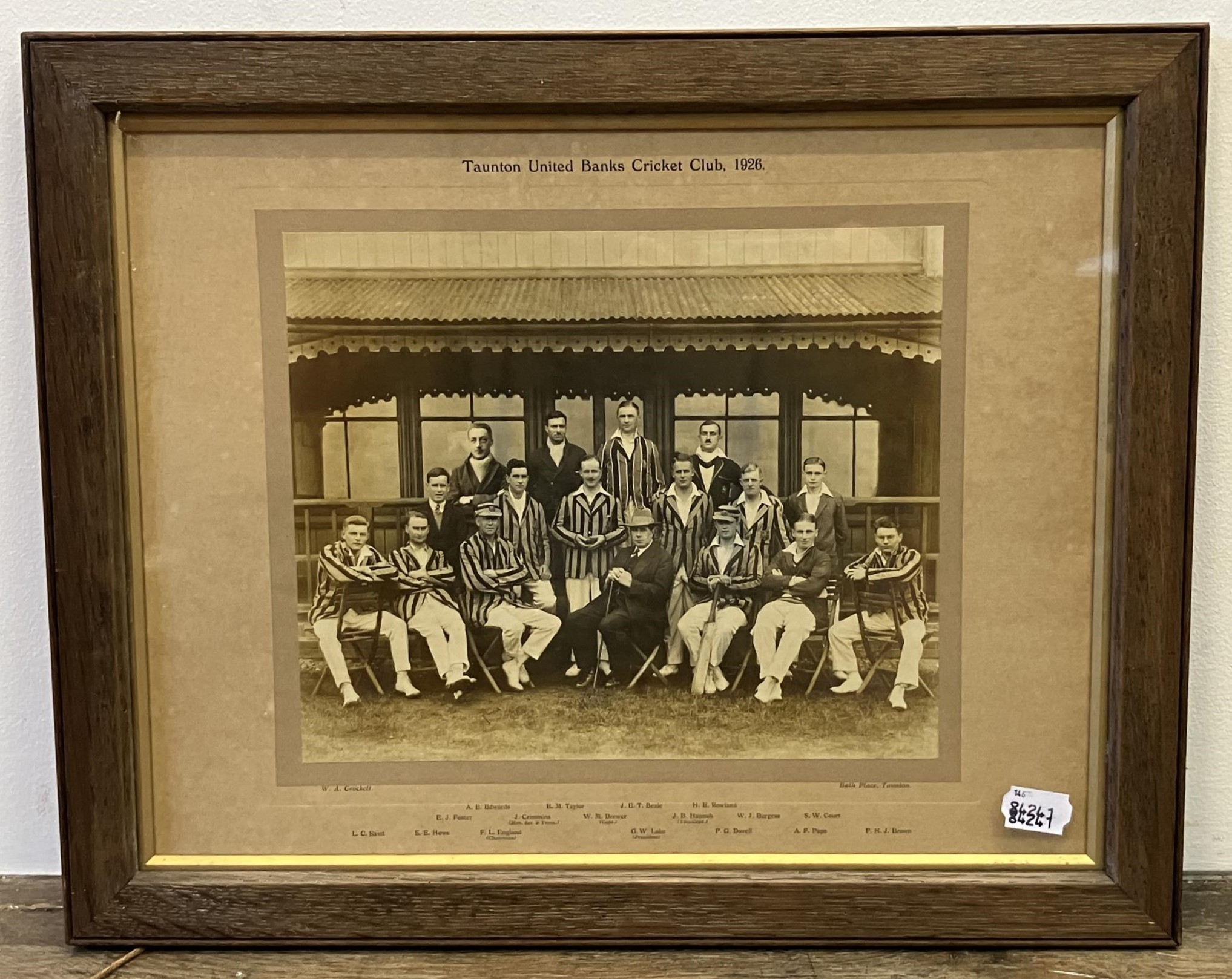 A photograph of the Taunton United Banks Cricket Club 1926, 34 x 44 cm, and assorted other vintage - Bild 2 aus 7