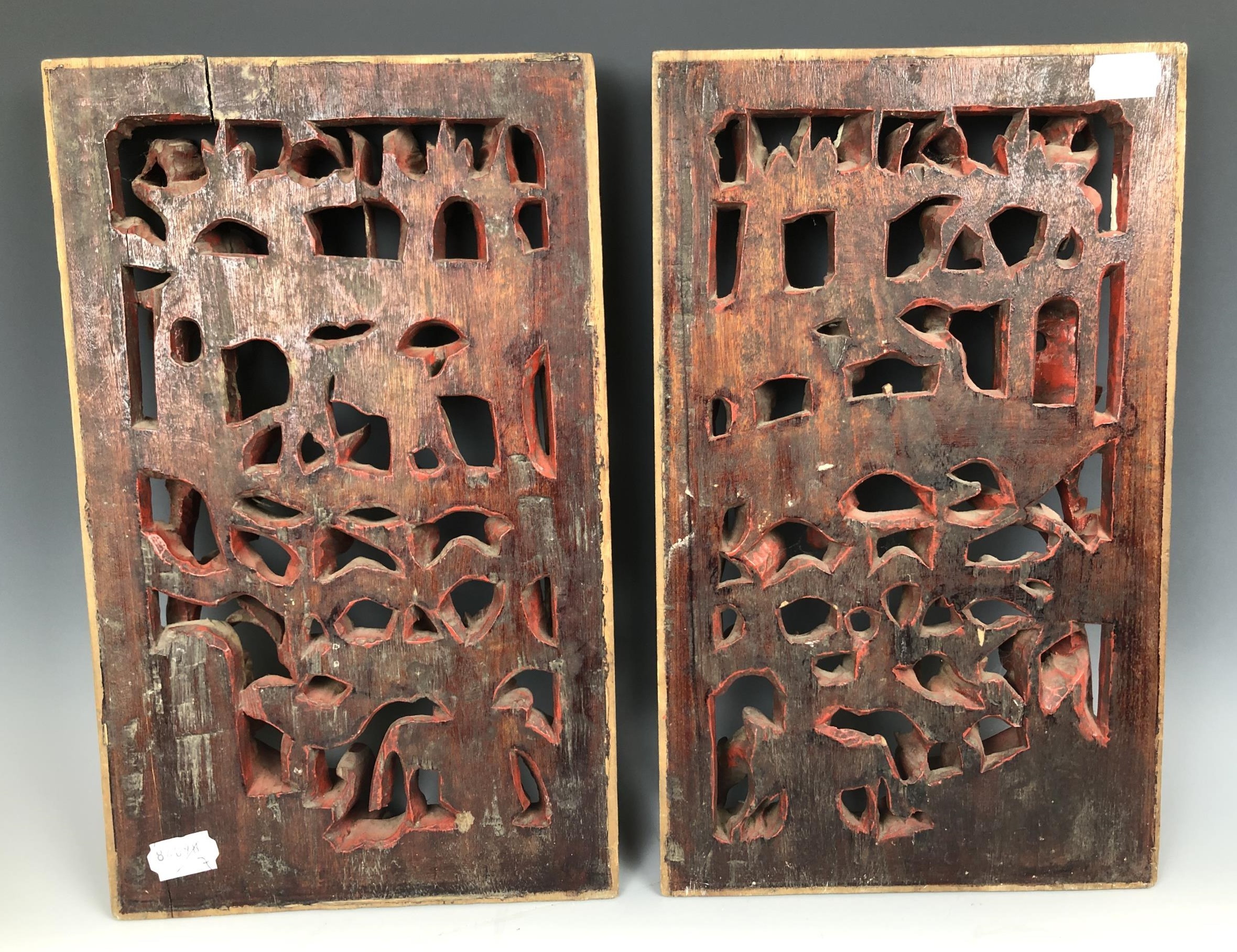 A pair of Chinese carved panels, decorated figures, highlighted in gilt, 40 x 25 cm, and a pair of - Image 3 of 6