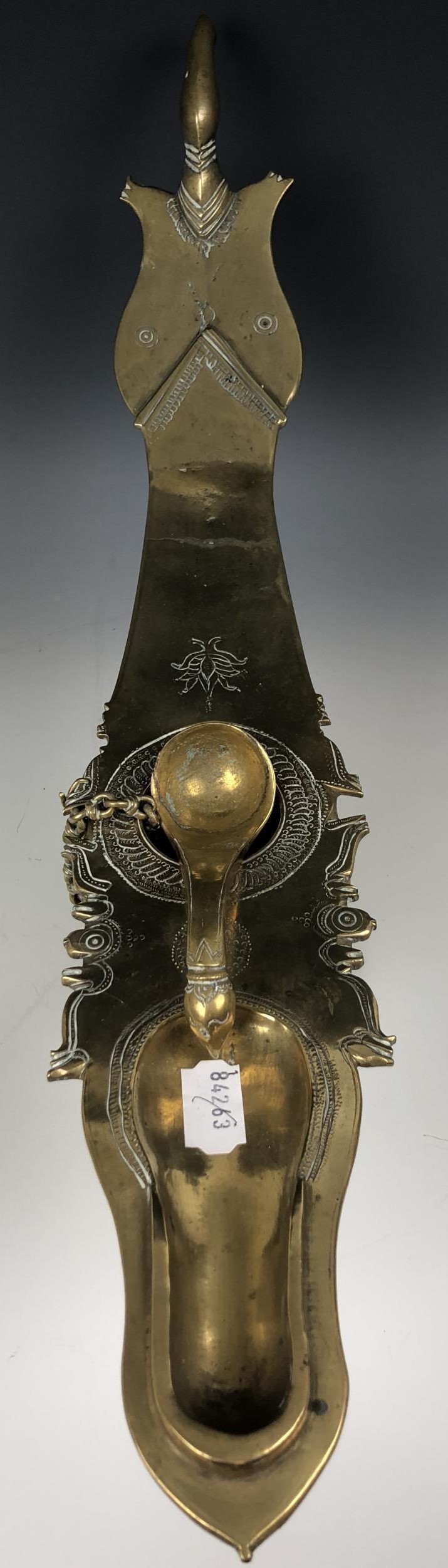 An Eastern brass oil lamp, 60 cm wide, and a brass and copper vase, decorated dragons, 49 cm high - Image 8 of 13