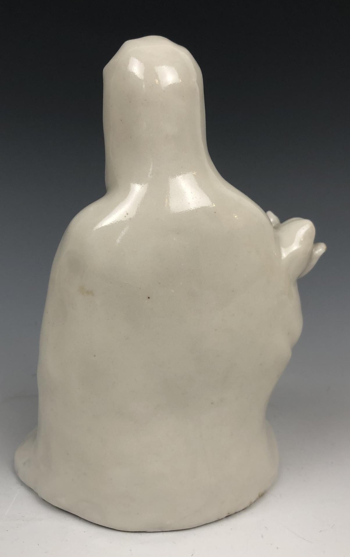 A Chinese blue and white vase, four character mark to base, 20 cm high, a blanc de chine figure, and - Image 11 of 26