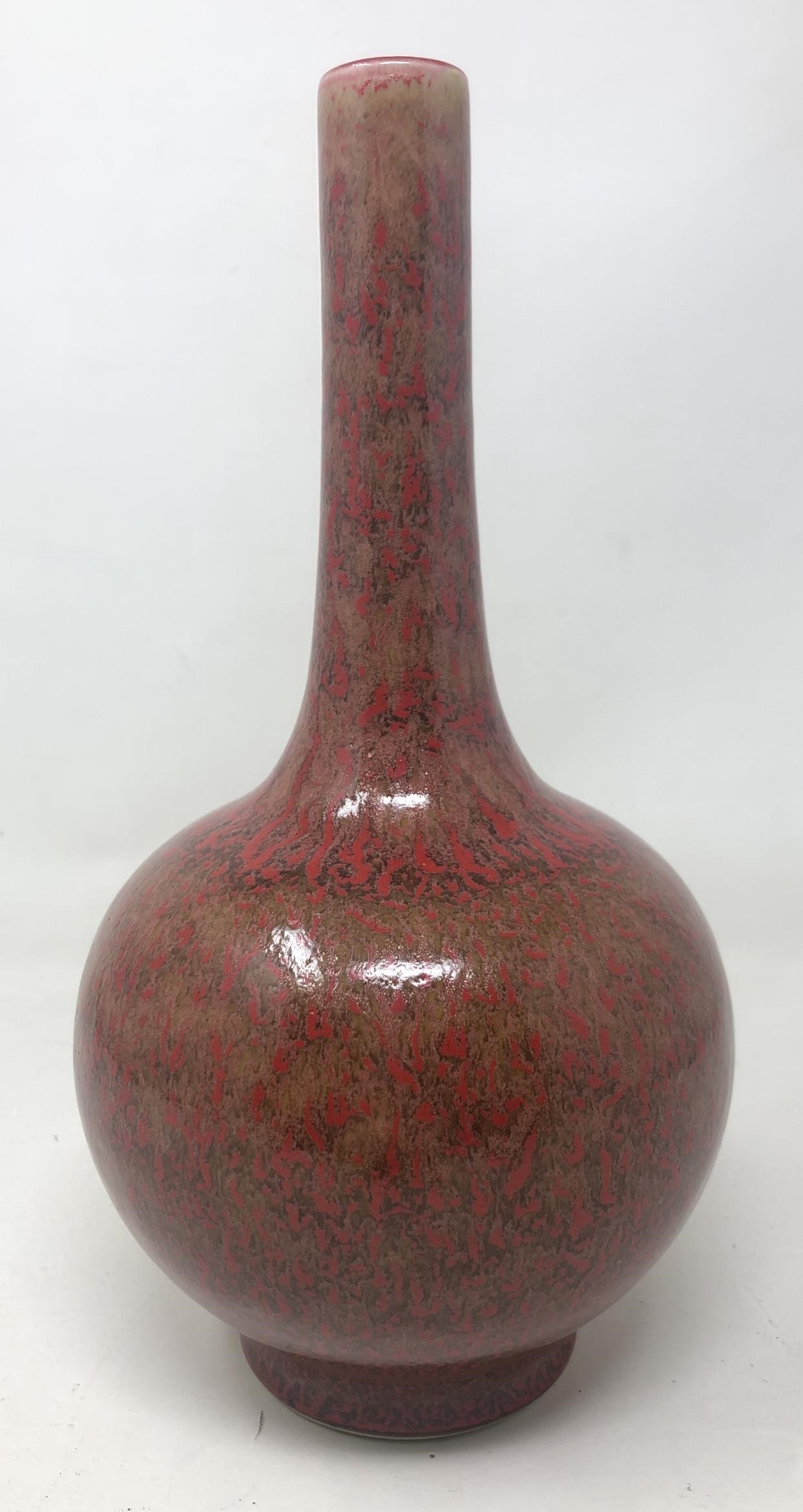 A Chinese red ground bottle vase, six character mark to base, 23 cm high No visible chips cracks - Image 2 of 4