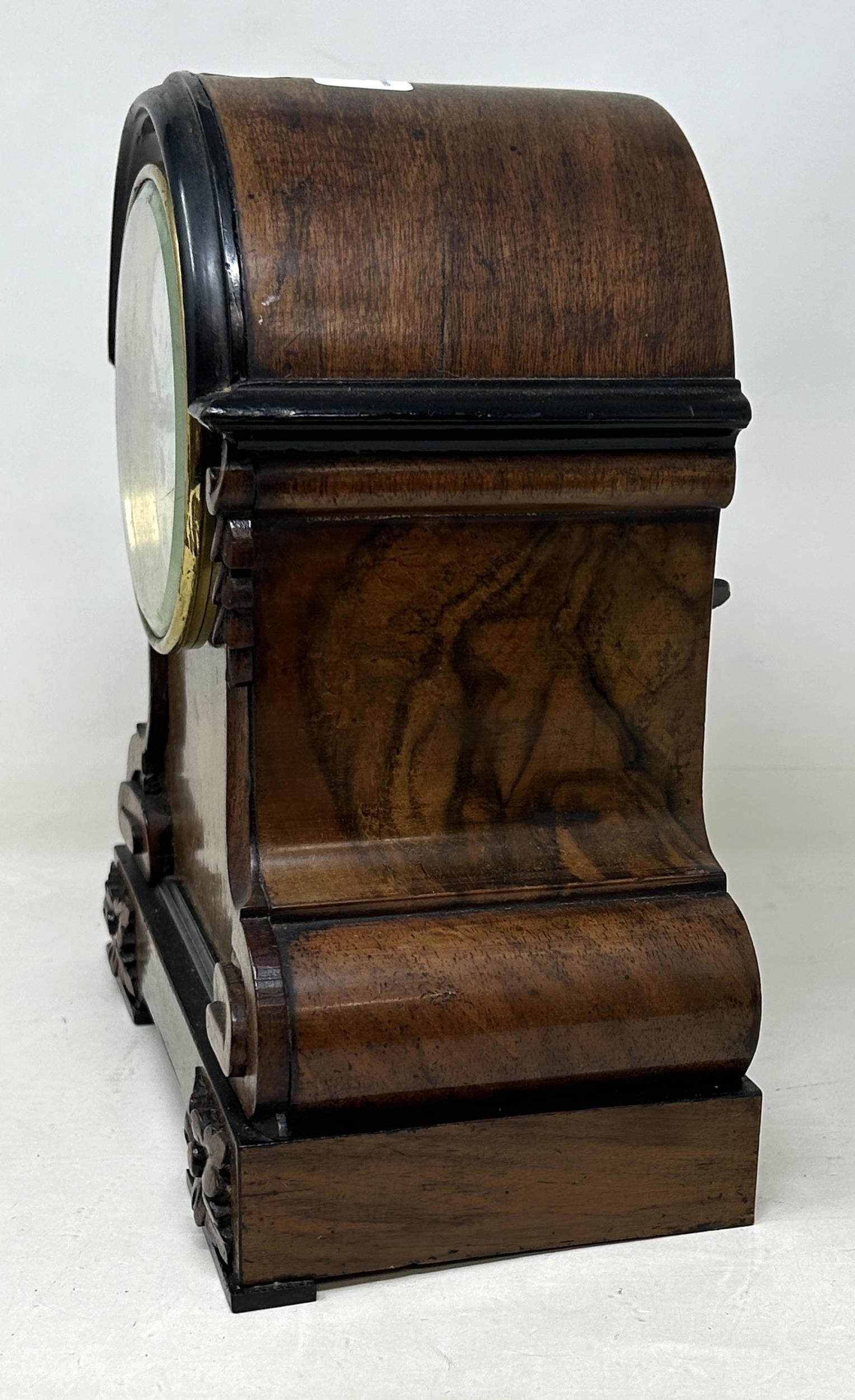 A mantel clock, by Aubert & Co, with an eight day movement, in a walnut case, 25 cm high - Image 2 of 5